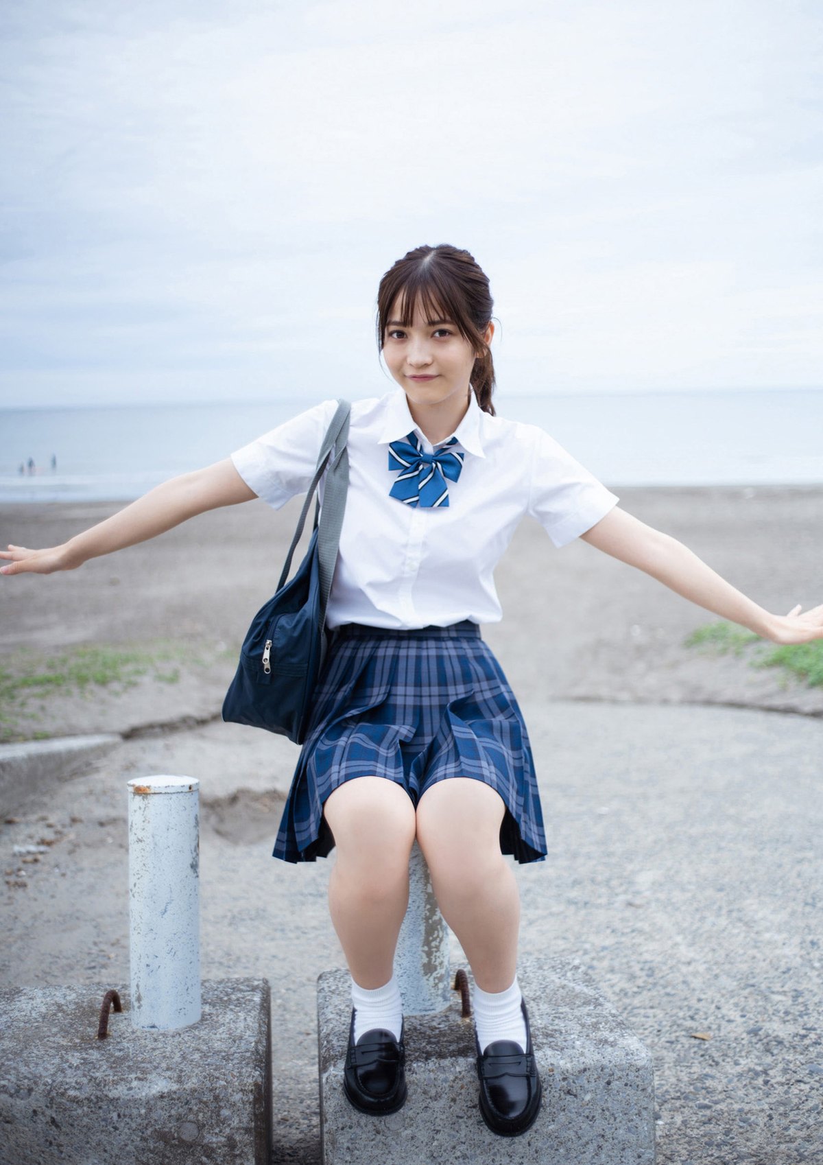 G Teledigital Photobook 2023 07 30 Nanako Kurosaki 黒嵜菜々子 Dont Take Off Your Sailor Uniform 0006 7521993060.jpg