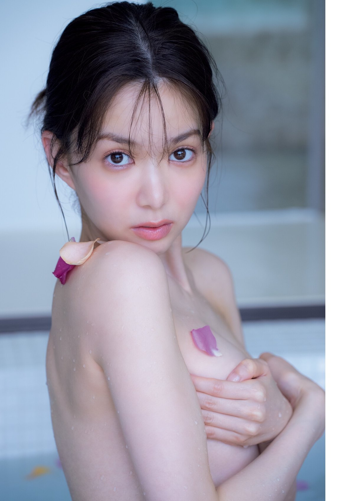 Photobook 2023 07 20 Riko Matsudaira 松平璃子 1st Photobook Rikopi 0066 9906506358.jpg