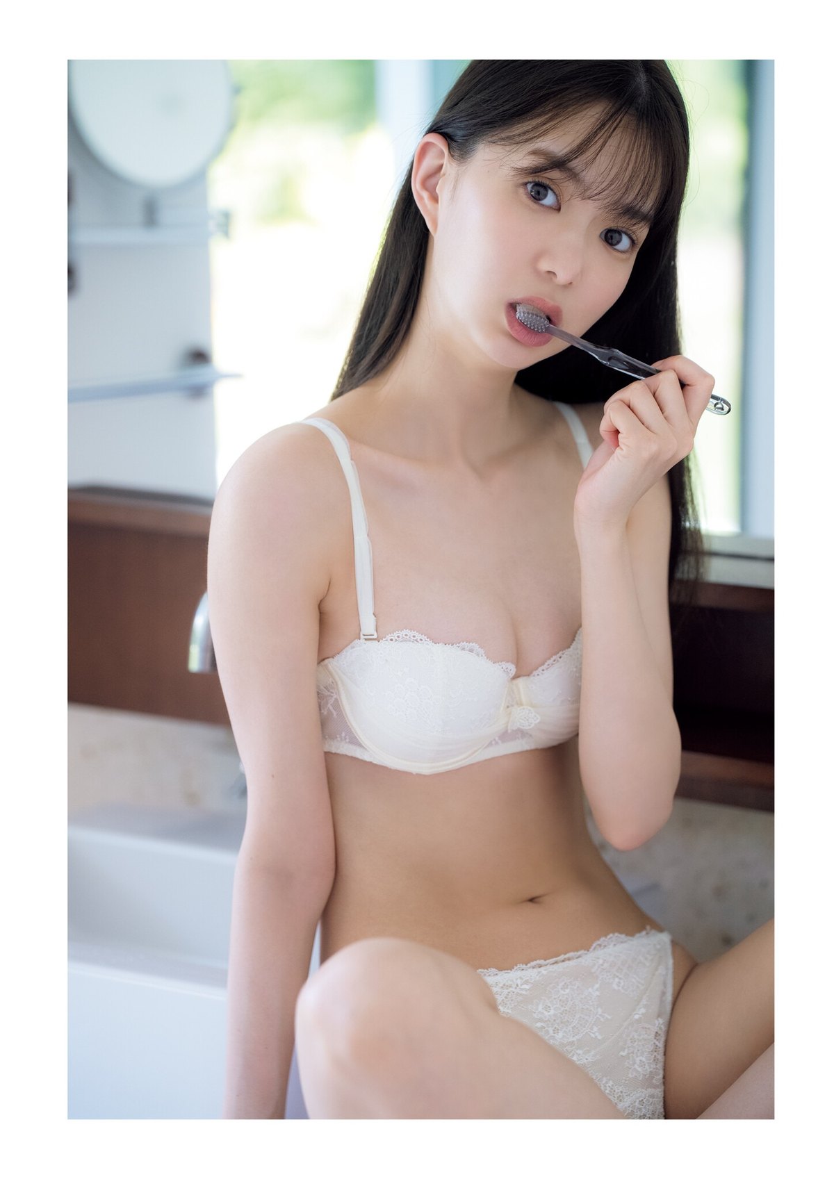 Photobook 2023 07 20 Riko Matsudaira 松平璃子 1st Photobook Rikopi 0055 5025493511.jpg