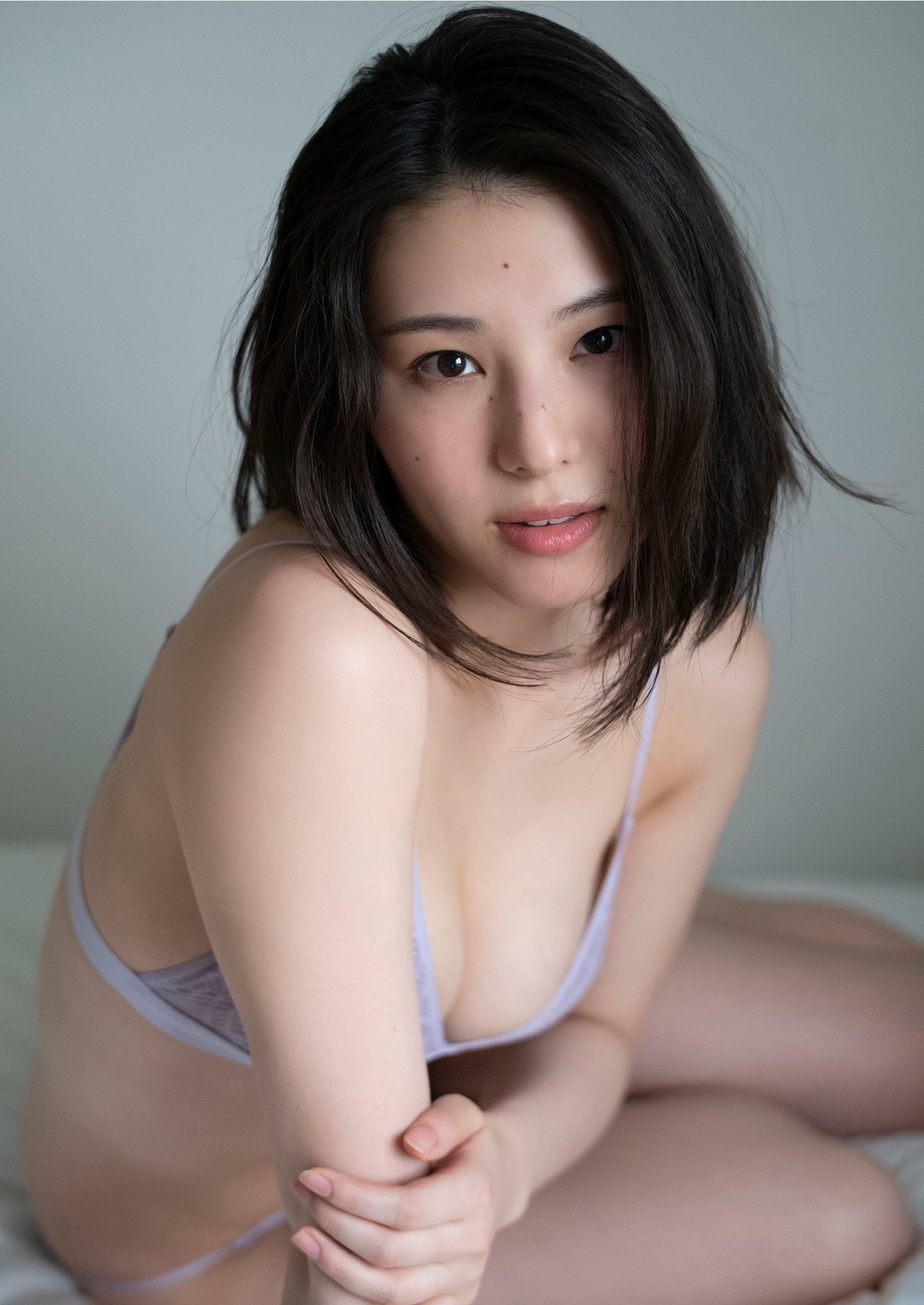 YJ Photobook 2023 07 06 Iori Sagara 相楽伊織 Marguerite 0046 7352074501.jpg