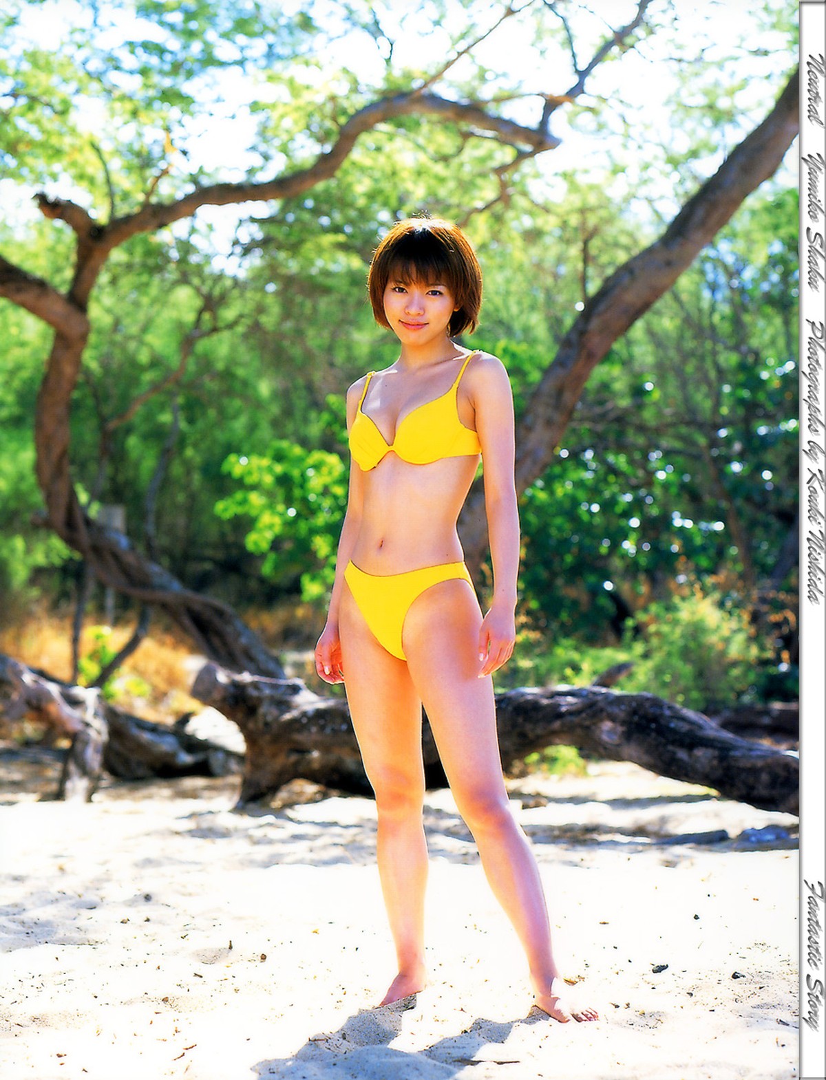 Photobook Yumiko Shaku 釈由美子 Neutral 0082 9439012120.jpg