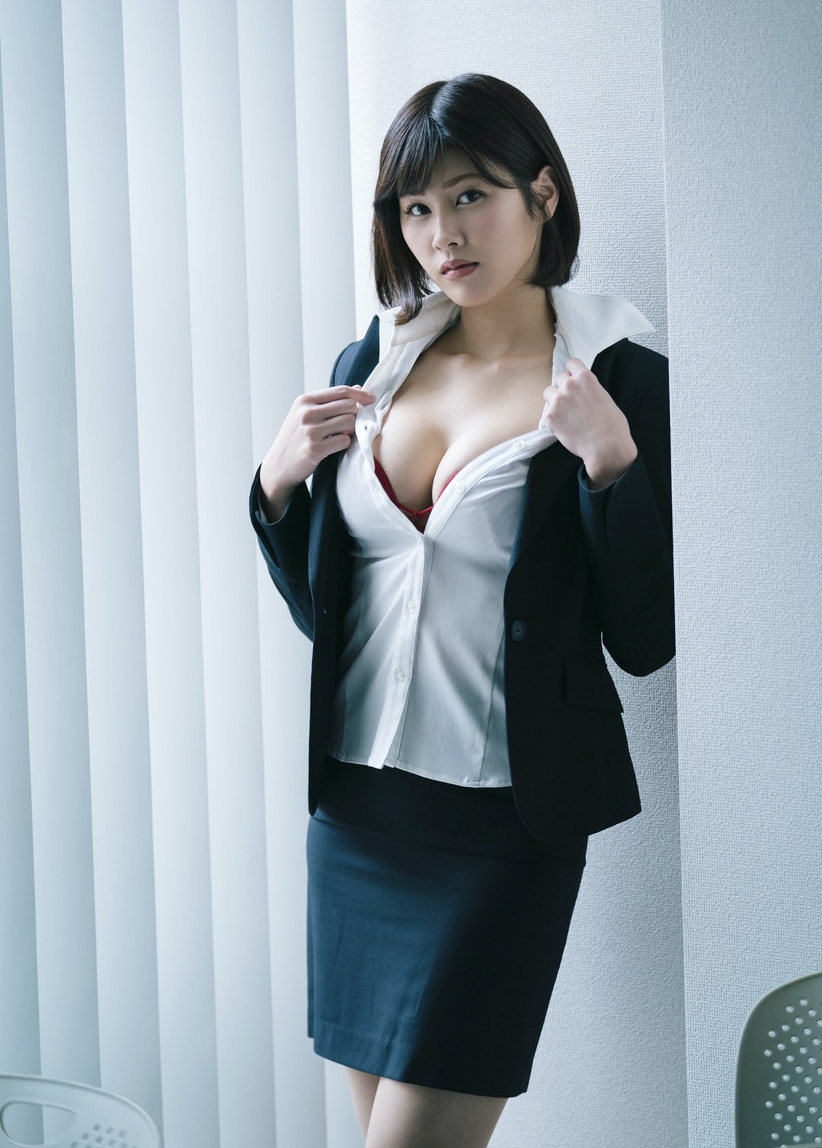 Photobook アサ芸SEXY女優写真集 Suzume Mino 美乃すずめ Mistress Sparrow 0004 7853894589.jpg