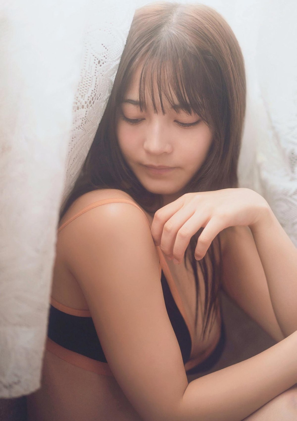 B L T Photobook 2022 03 18 Nanako Kurosaki 黒嵜菜々子 Kisetsu That You Think 0024 4895216576.jpg