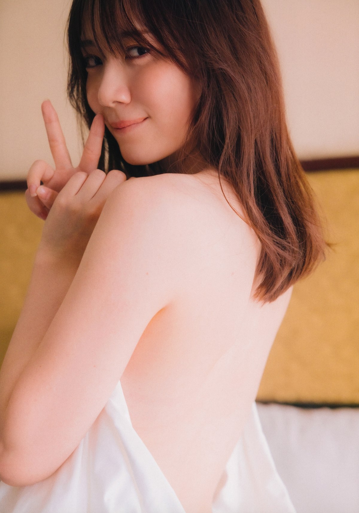 Photobook 2023 08 01 Mayu Tamura 田村真佑 1st Photobook The Moment I Fell In Love B 0056 4169715169.jpg