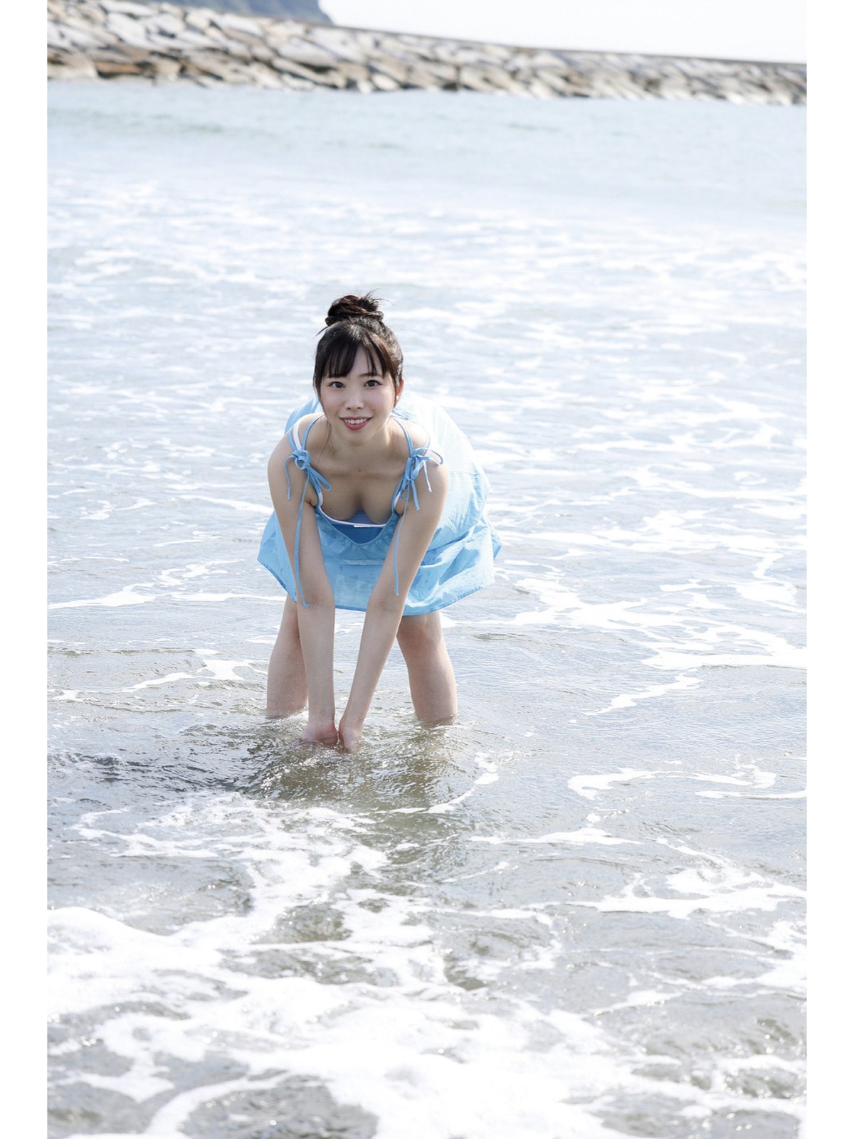 Photobook Kozue Minami 美波こづえ Sound Of Waves 0004 8066231545.jpg