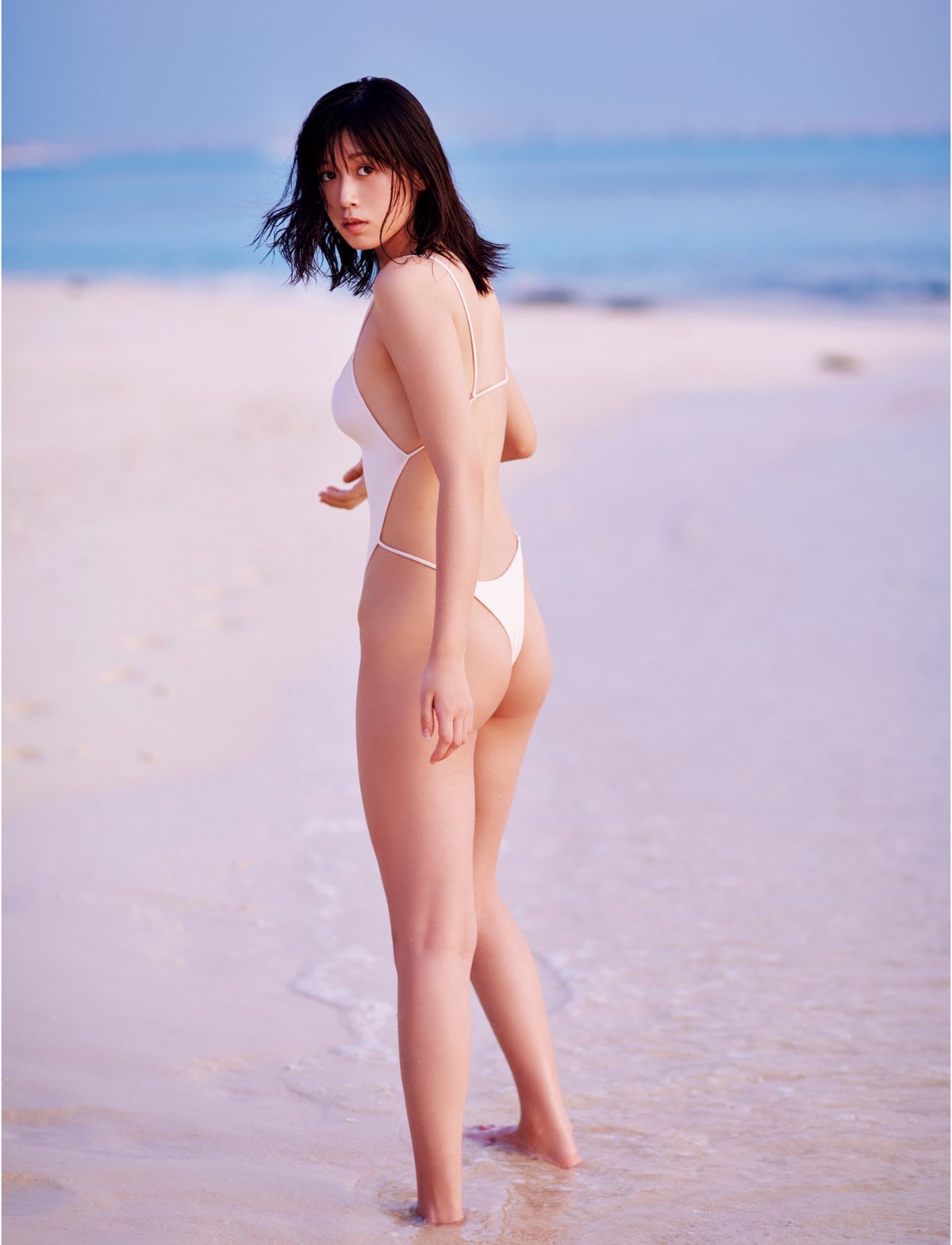 Photobook Kitamuki Miyu 北向珠夕 1st Photo Album KOIYOU Love Xi 0082 6863934006.jpg