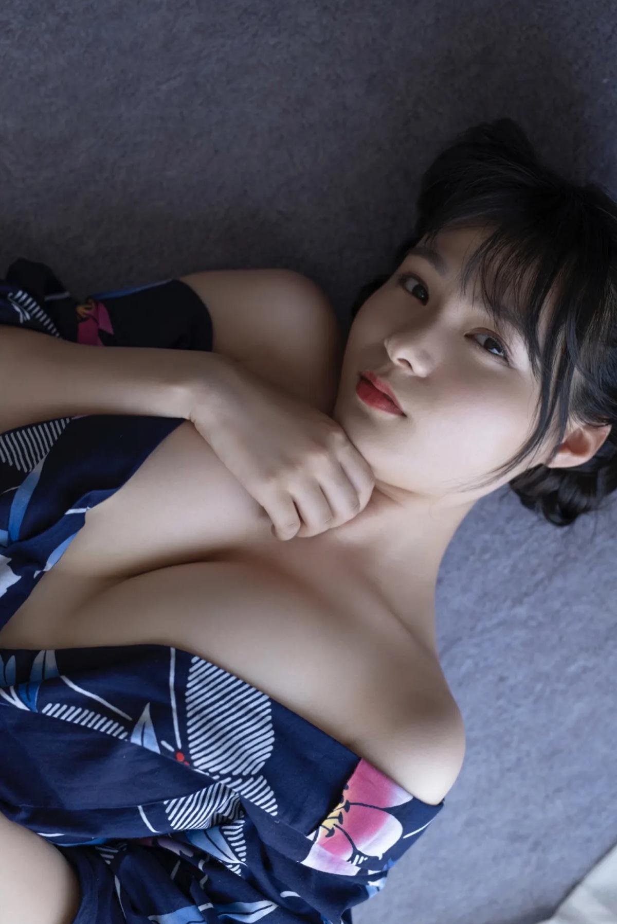 FRIDAYデジタル写真集 Mizuki Hoshina 星名美津紀 Take Off Your Yukata 0010 0094852932.jpg