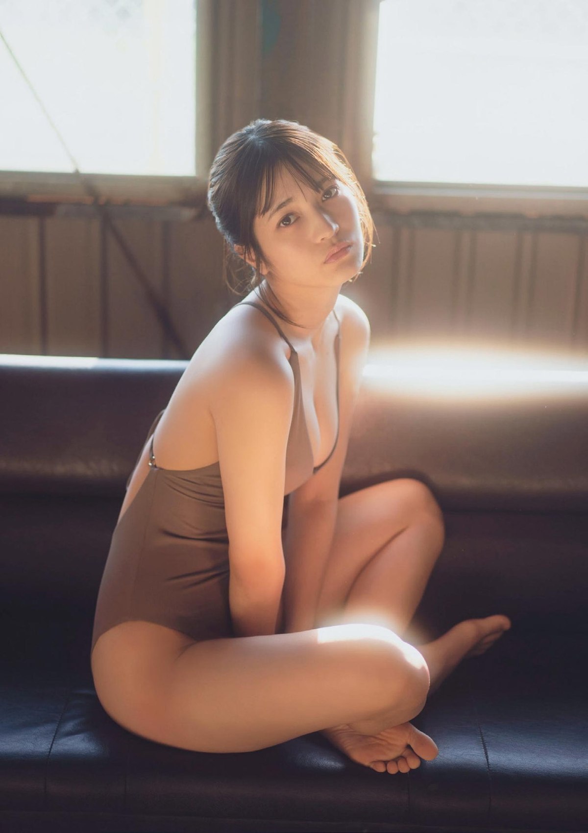 B L T Photobook 2022 03 18 Nanako Kurosaki 黒嵜菜々子 Kisetsu That You Think 0029 7239394375.jpg