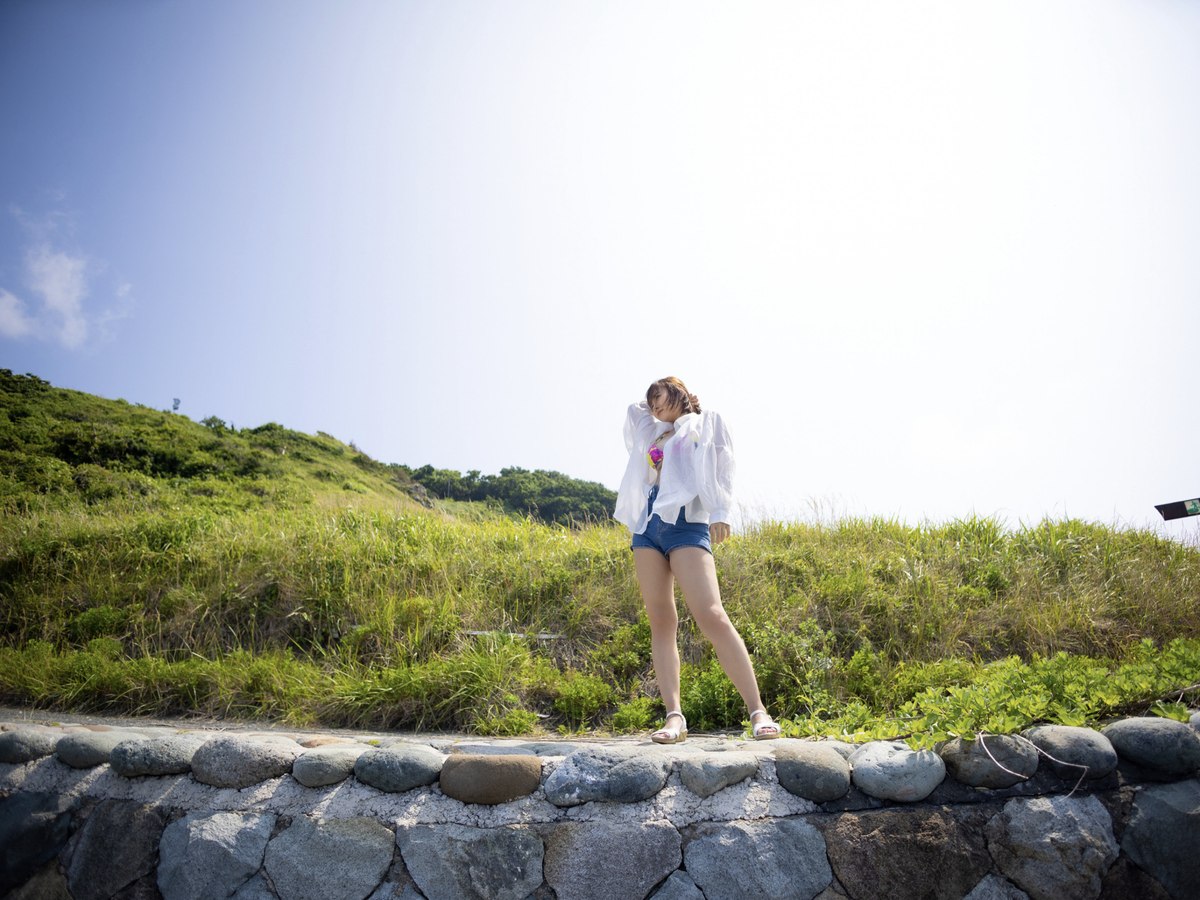 Photobook Asuna Kawai 河合あすな Toki No Shizuku On That Island I Spent With You 0032 1159535818.jpg