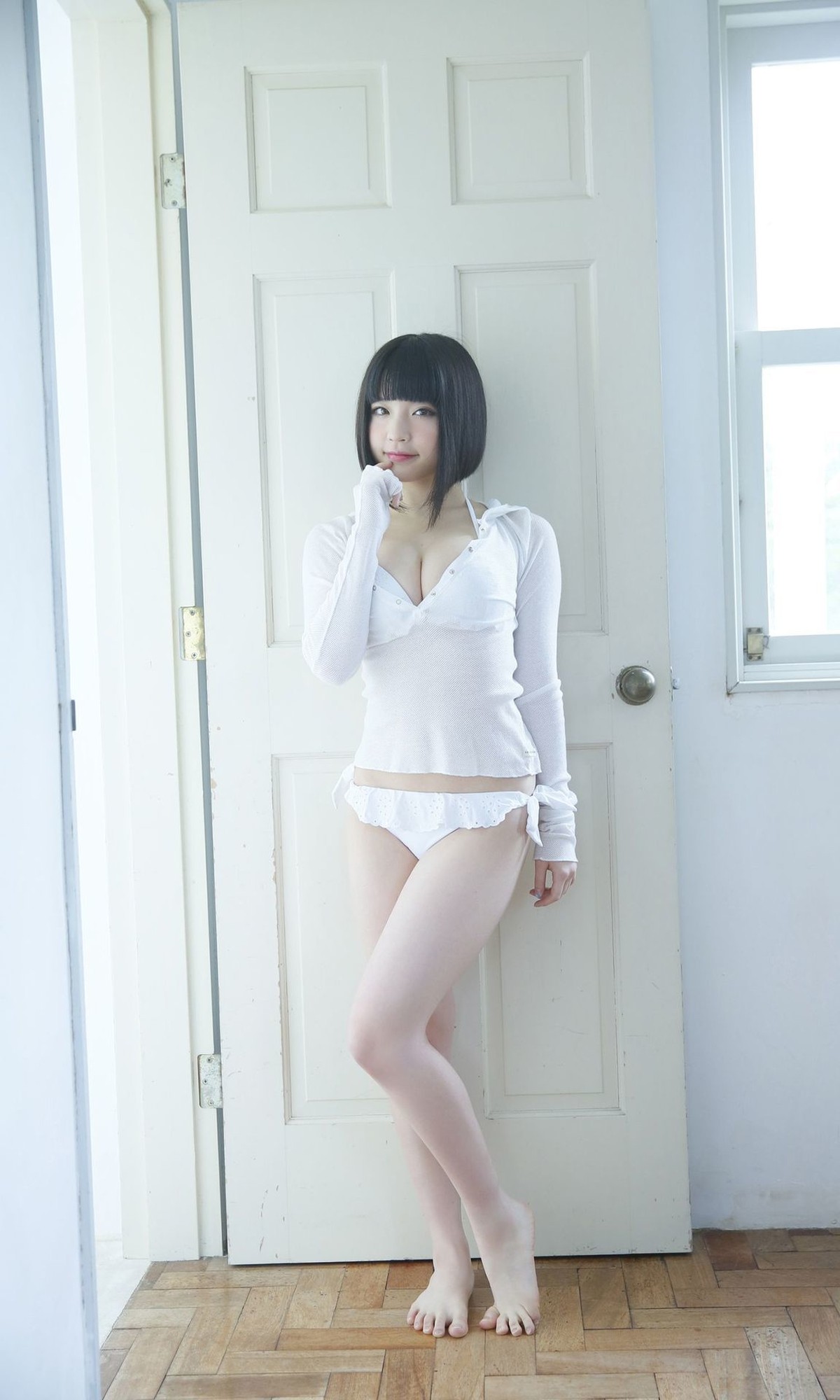 Weekly Photobook 2016 07 29 Nagi Nemoto 根本凪 Plastic Doll In Love 0035 8072846598.jpg