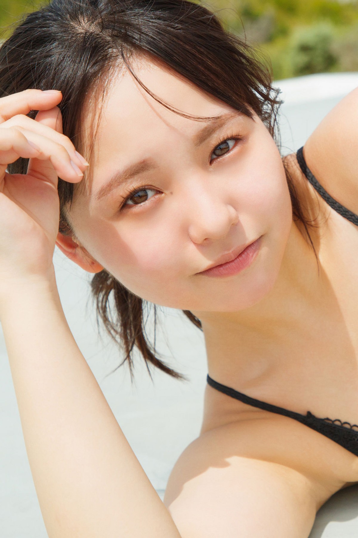 FRIDAY Digital Photobook Yuha Hongo 本郷柚巴 Happiness 0045 5789464330.jpg