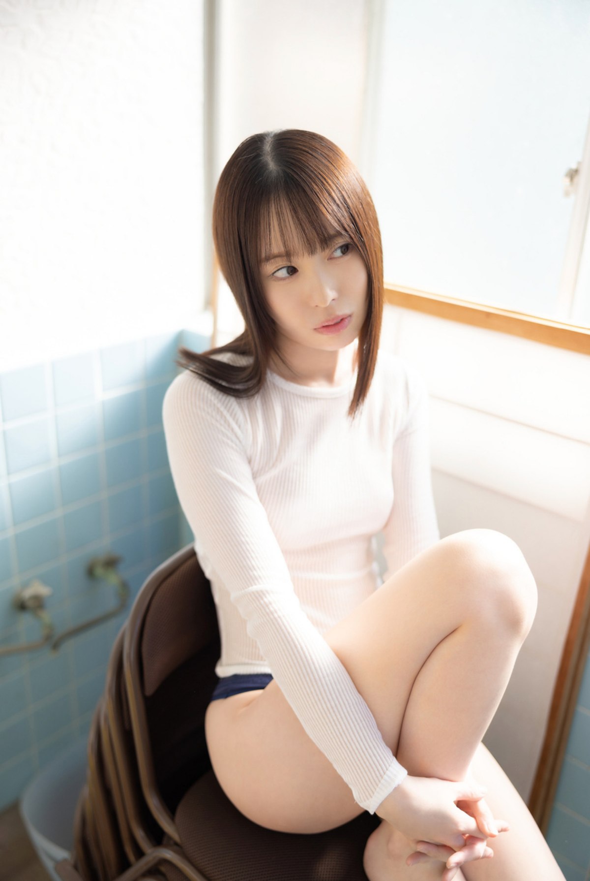 Photobook Kamikawa Sora 天馬ゆい 1st Under The Sky With You 0045 2919967562.jpg