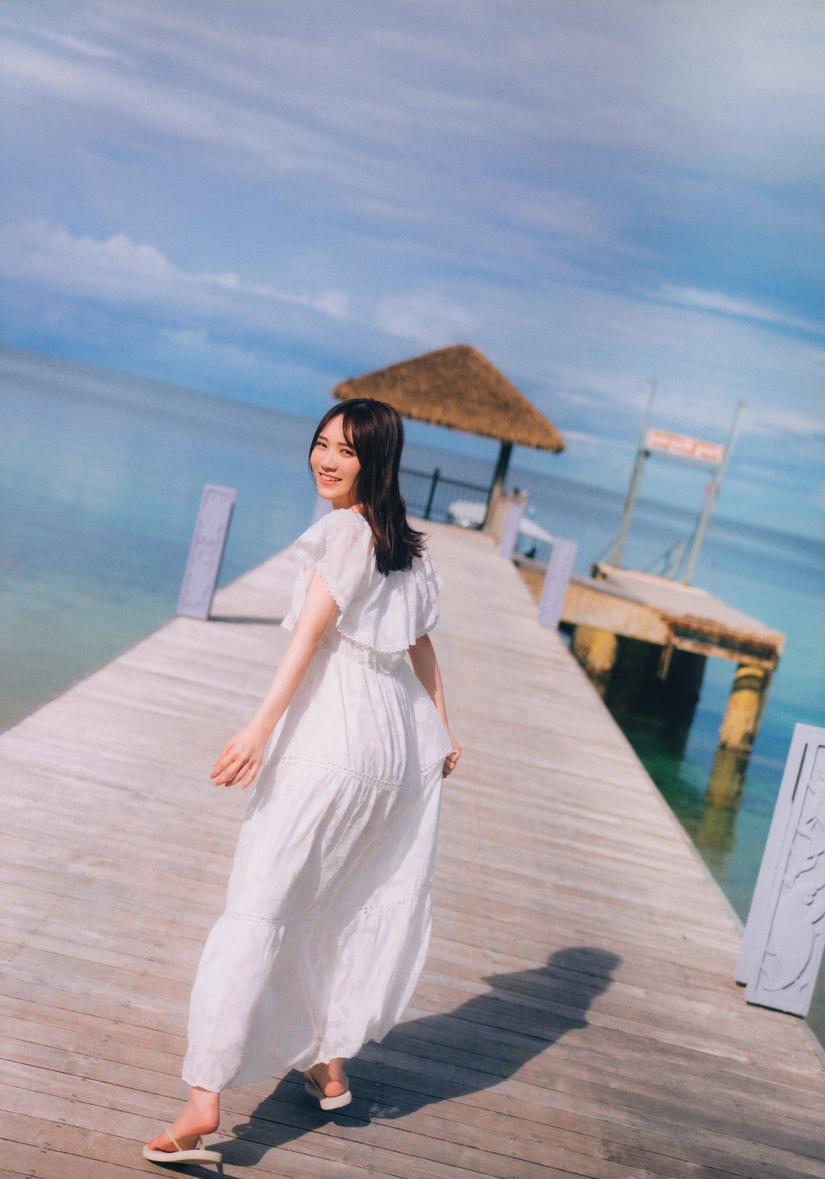 Photobook 2023 08 01 Mayu Tamura 田村真佑 1st Photobook The Moment I Fell In Love A 0011 5751186513.jpg