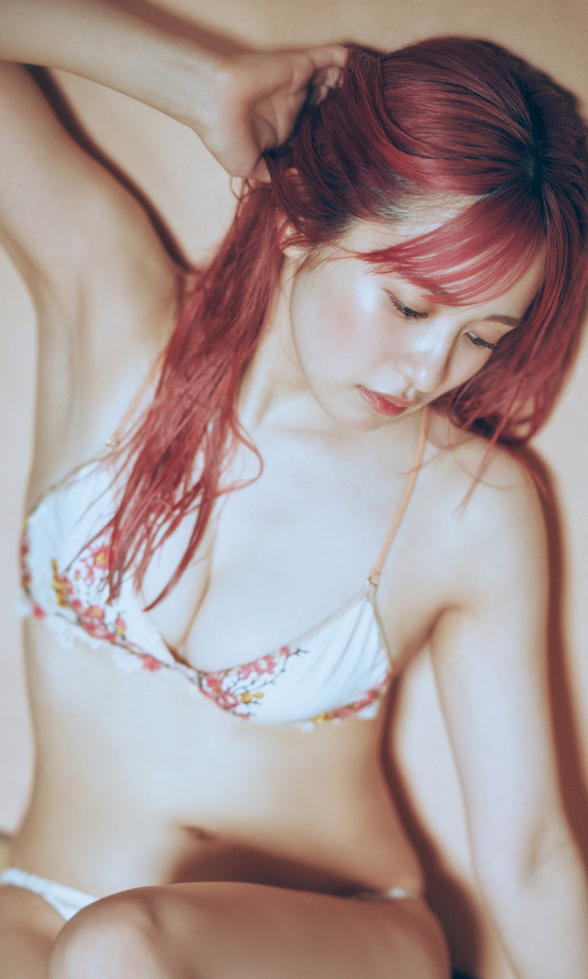 Digital limited デジタル限定 2023 07 03 Hayakawa Nagisa 早川渚紗 Tsuyu na Pink Dark Weekly Pre Photo Book 0037 2819370762.jpg