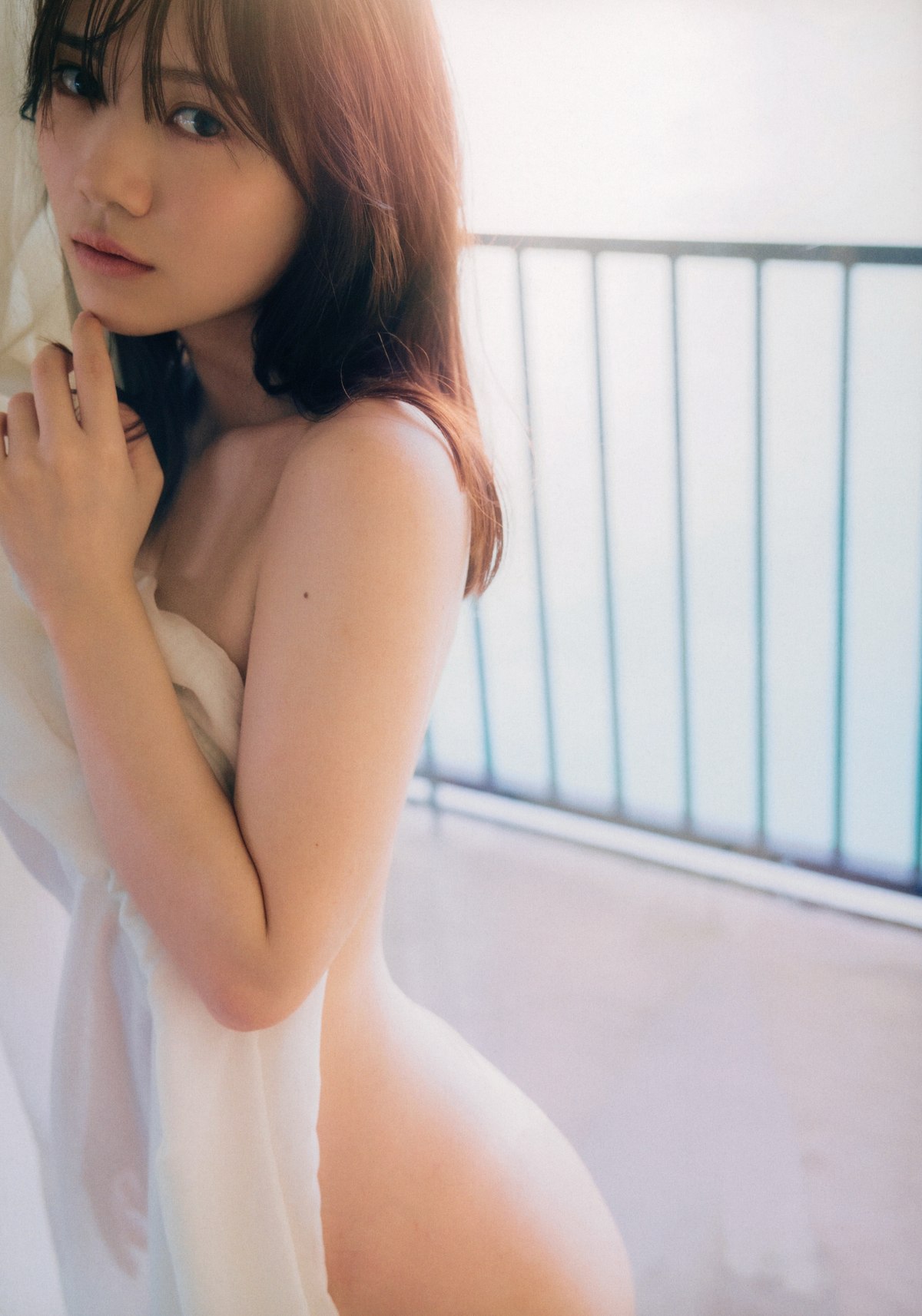 Photobook 2023 08 01 Mayu Tamura 田村真佑 1st Photobook The Moment I Fell In Love B 0059 5737006677.jpg