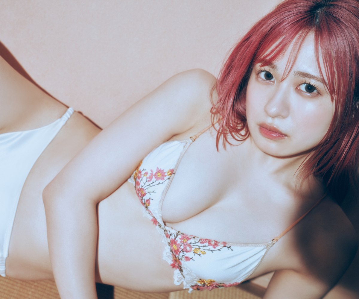 Digital limited デジタル限定 2023 07 03 Hayakawa Nagisa 早川渚紗 Tsuyu na Pink Dark Weekly Pre Photo Book 0039 4450449275.jpg