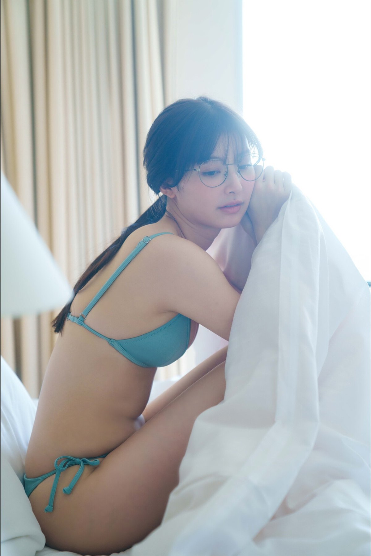 Weekly Gendai Photobook 2023 07 21 Tomu Muto 武藤十夢 Genius To Seduce A 0050 6526788151.jpg