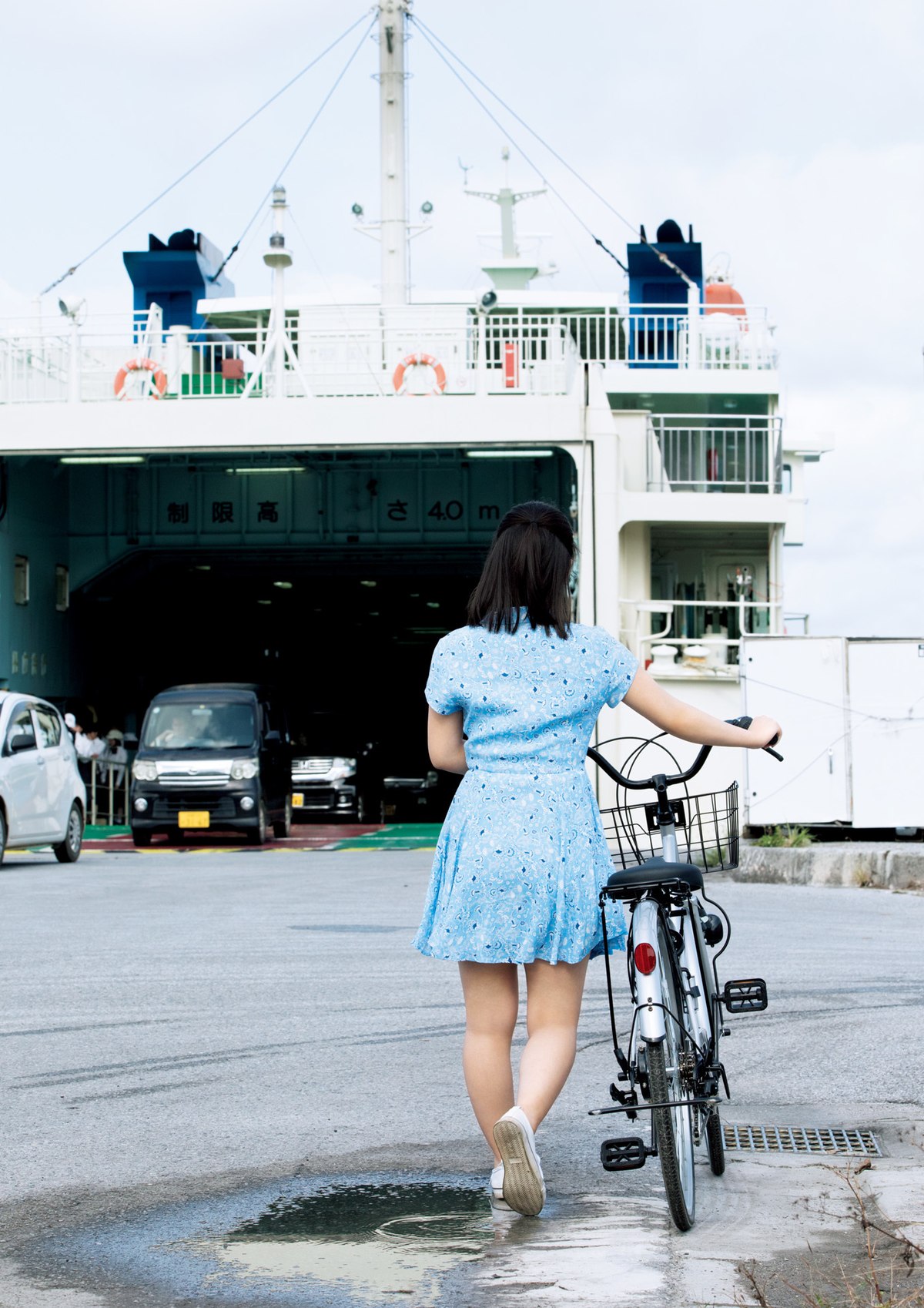 Photobook 2019 08 27 Reina Yokoyama 横山玲奈 REINA Is Eighteen 0002 8127200359.jpg