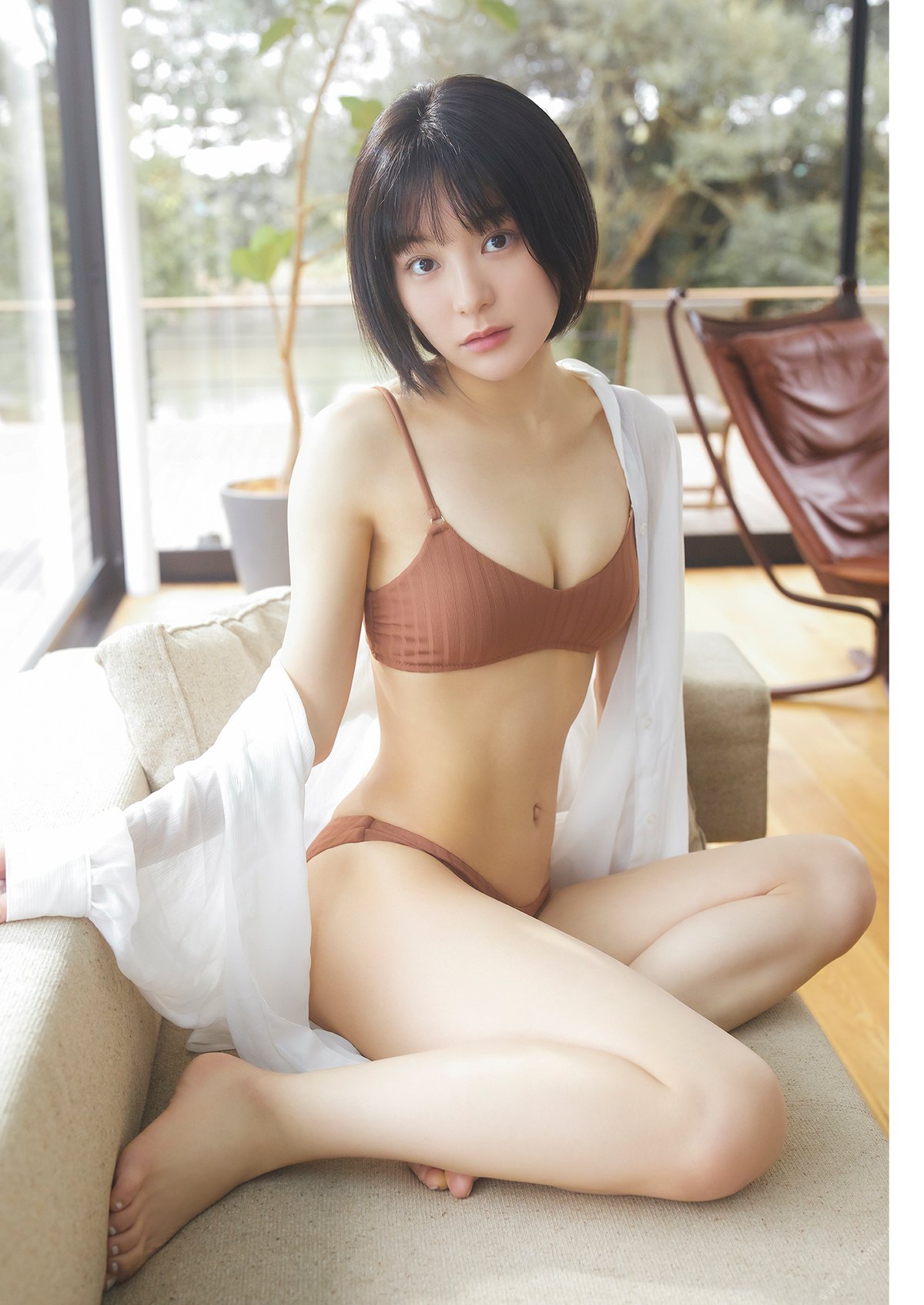 Digital limited YJ PHOTO BOOK 2023 02 22 Momoko Nitta 新田桃子 New Age 0015 7652617079.jpg