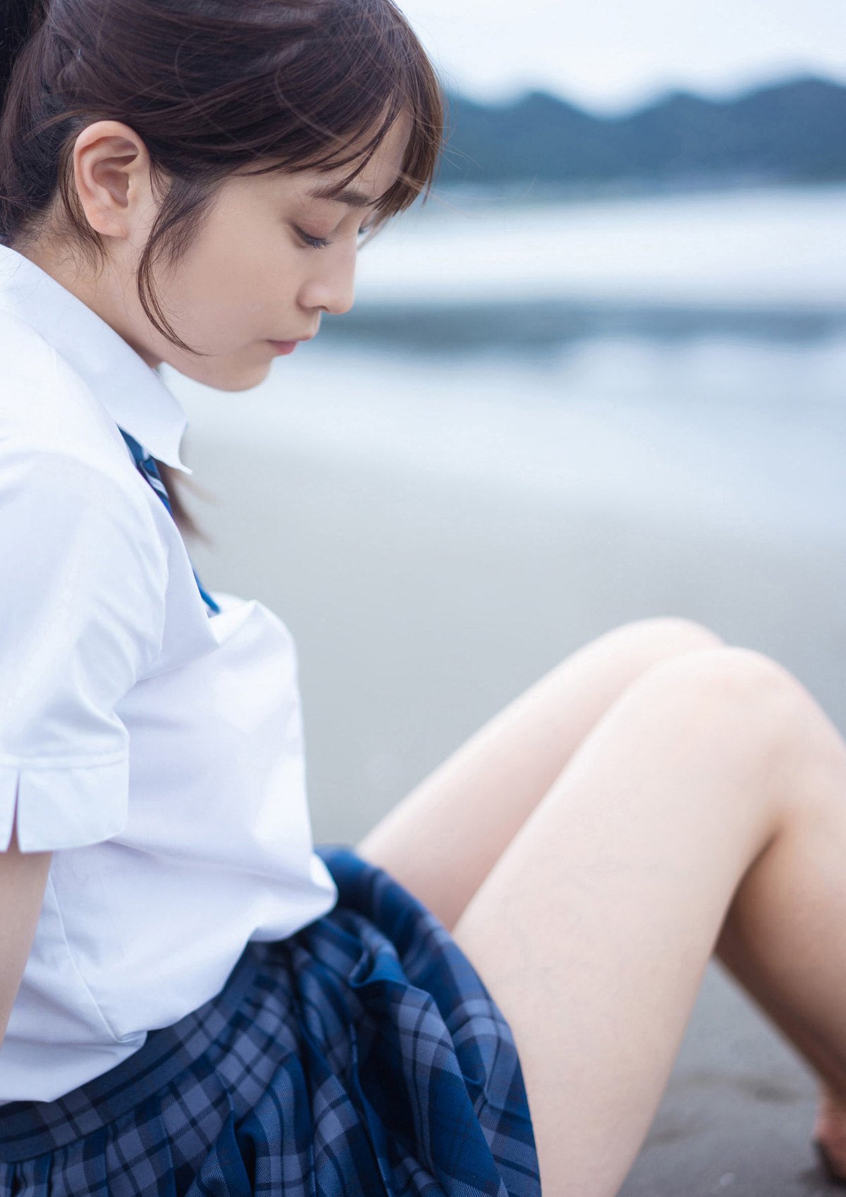 G Teledigital Photobook 2023 07 30 Nanako Kurosaki 黒嵜菜々子 Dont Take Off Your Sailor Uniform 0007 7054558211.jpg