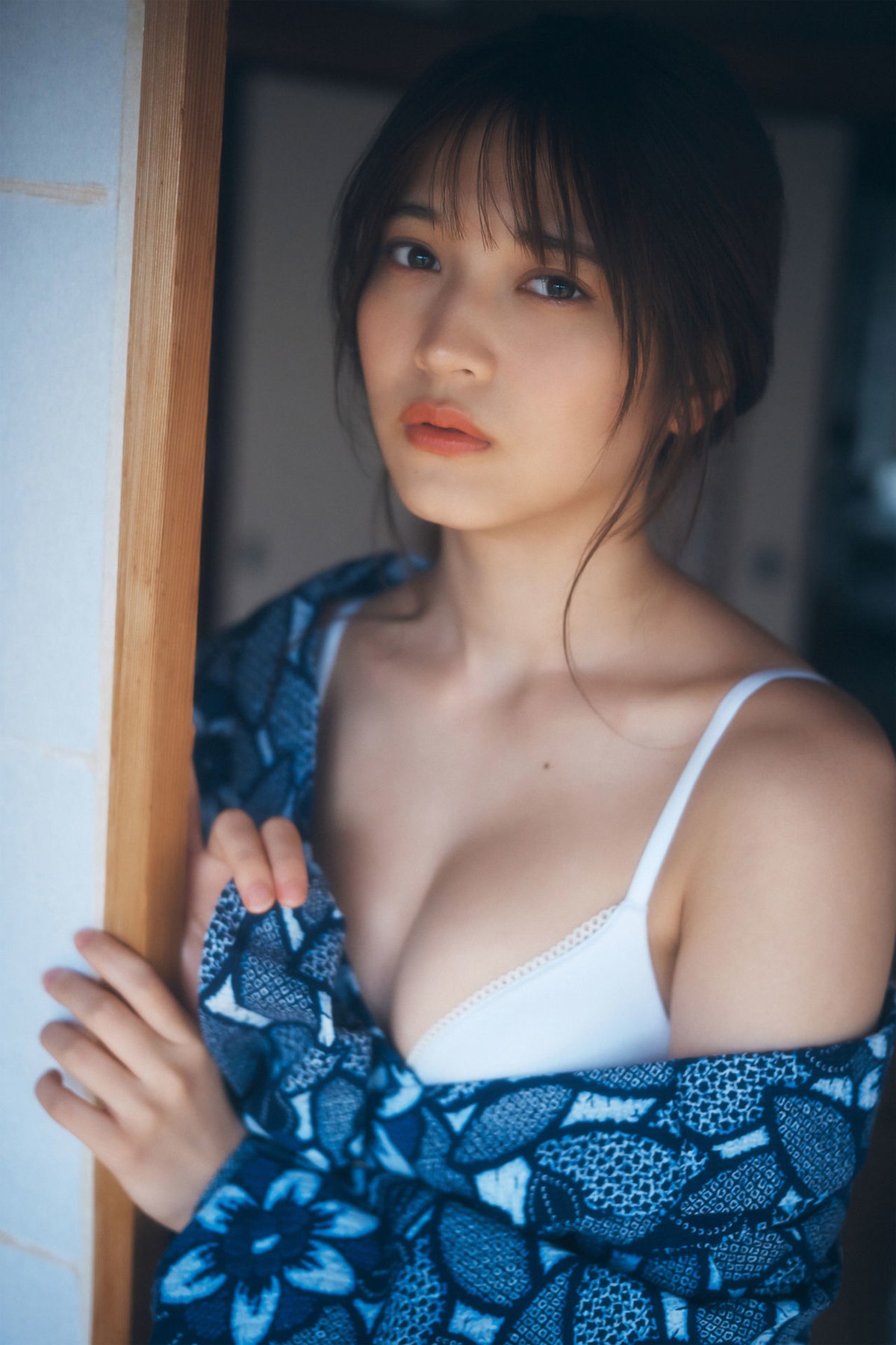 Weekly Gendai Photobook 2023 07 28 Nanako Kurosaki 黒嵜菜々子 Yukata In Disarray 0027 2609470670.jpg