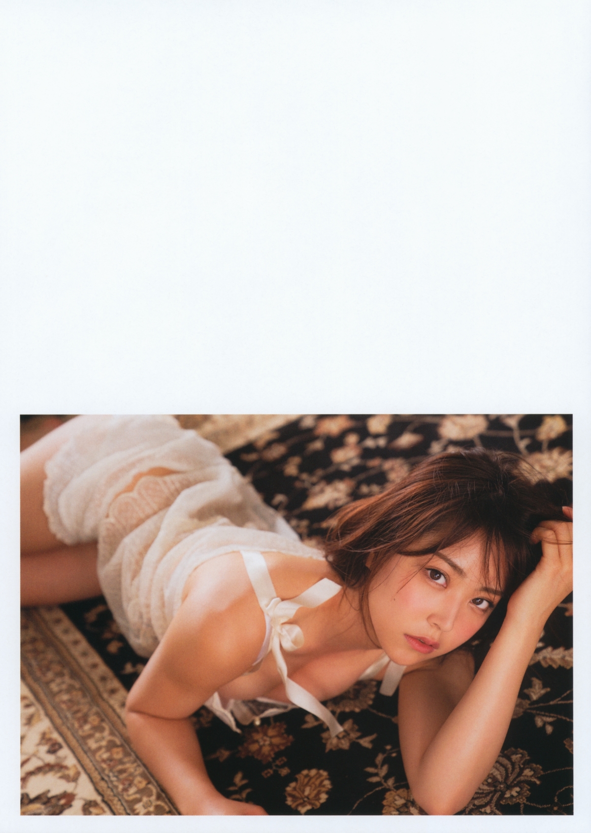 Photobook Miru Shiroma 白間美瑠 LOVE RUSH 0079 4887147329.jpg