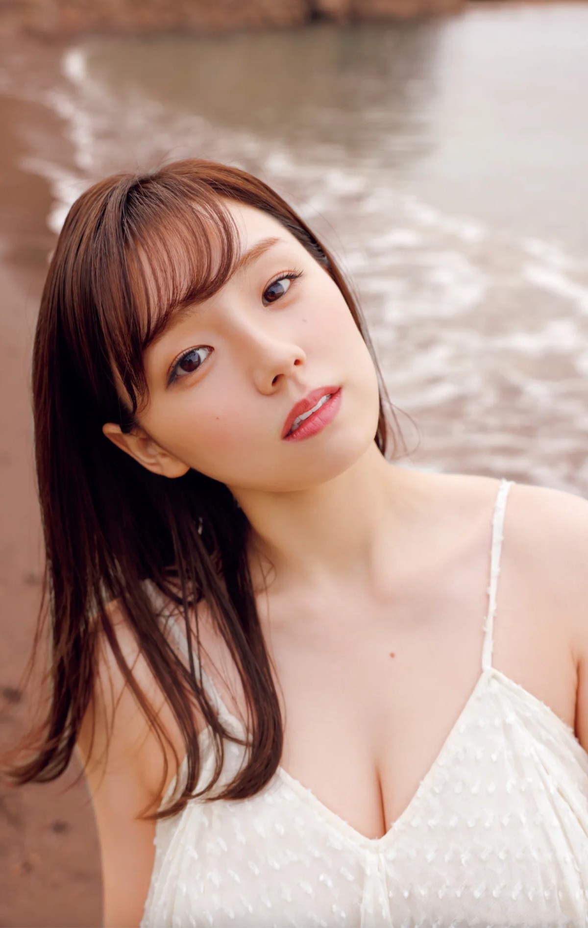 FRIDAY 2022 12 08 Ai Shinozaki 篠崎愛 Monopolizes The National Treasure Class Bust 0013 3967096779.jpg