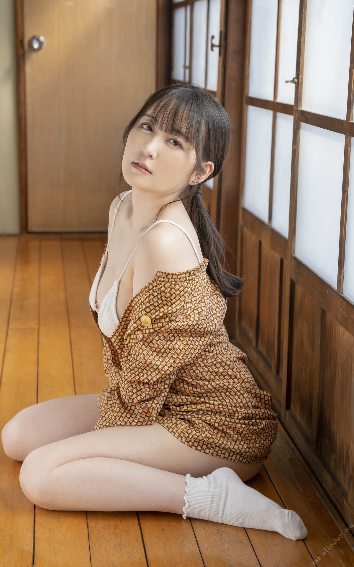 Photobook Aina Misaki 岬愛奈 Ill show them all to you Ver 2 見せてあげる Ver 2 2022 07 14 B 0010 5007732444.jpg