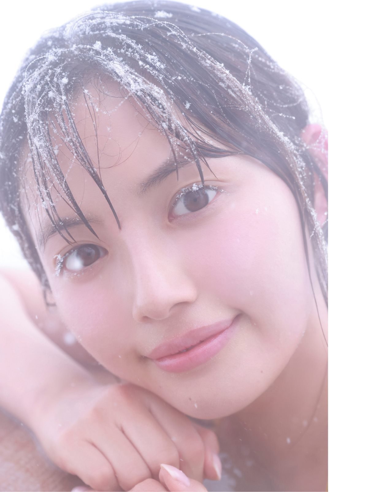 Photobook Hinami Mori 森日菜美 1st Photobook Lots of Mori もりだくさん 2022 02 23 B 0041 1375108654.jpg