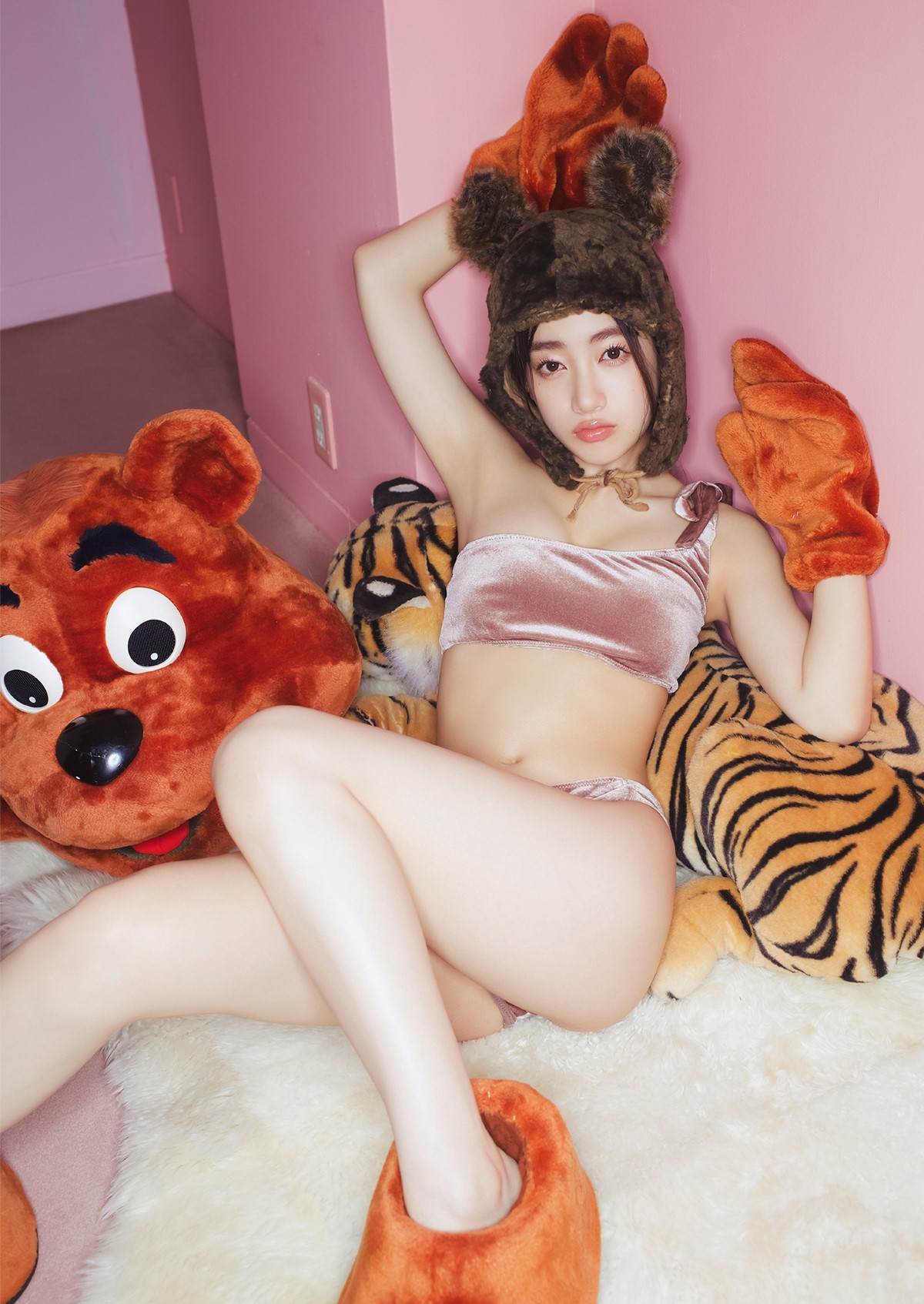 YJ Photobook Cocona 2022 09 22 Sakuragi 桜木心菜 Anytime Cocotime 0047 3790145841.jpg