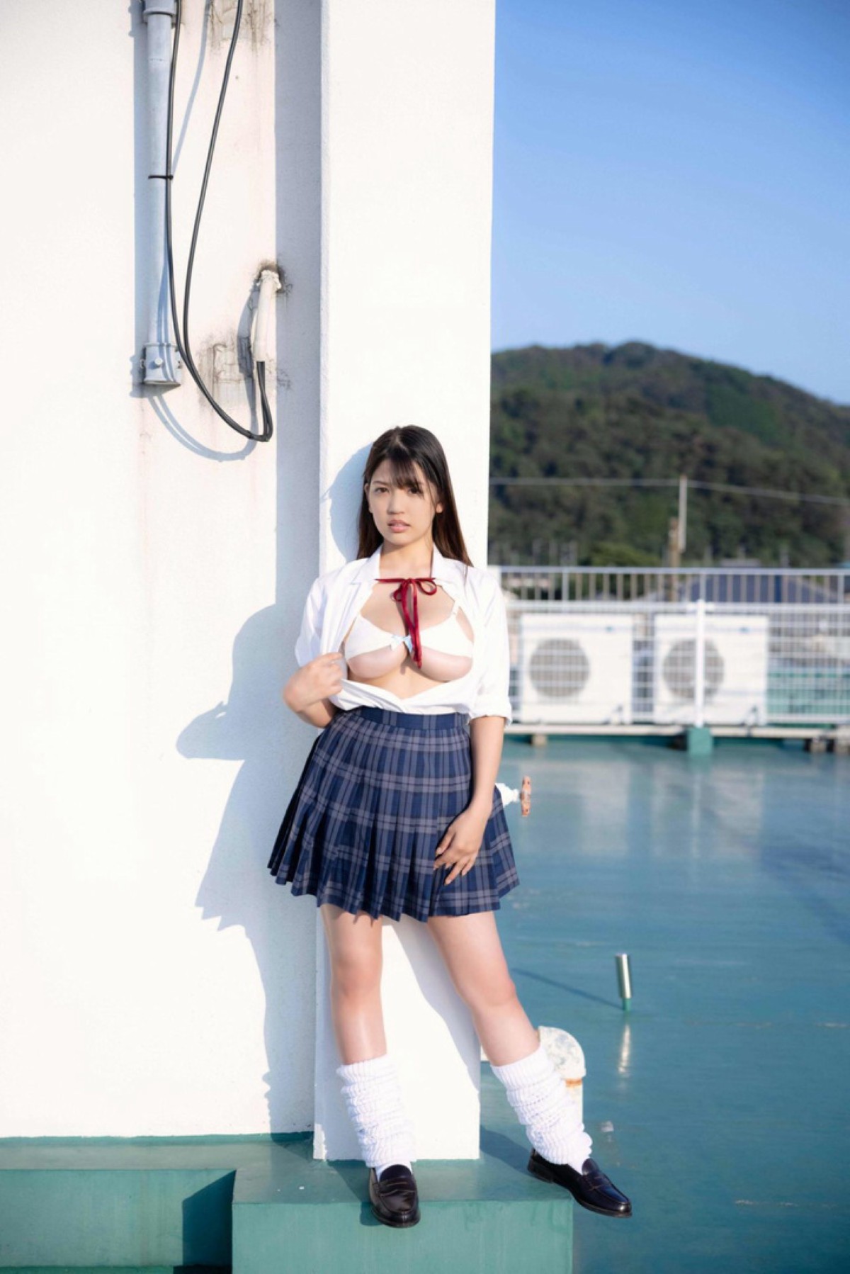 Photobook 2022 03 15 Aoi Fujino 藤乃あおい When You Take Off Your Uniform 0063 7892646378.jpg