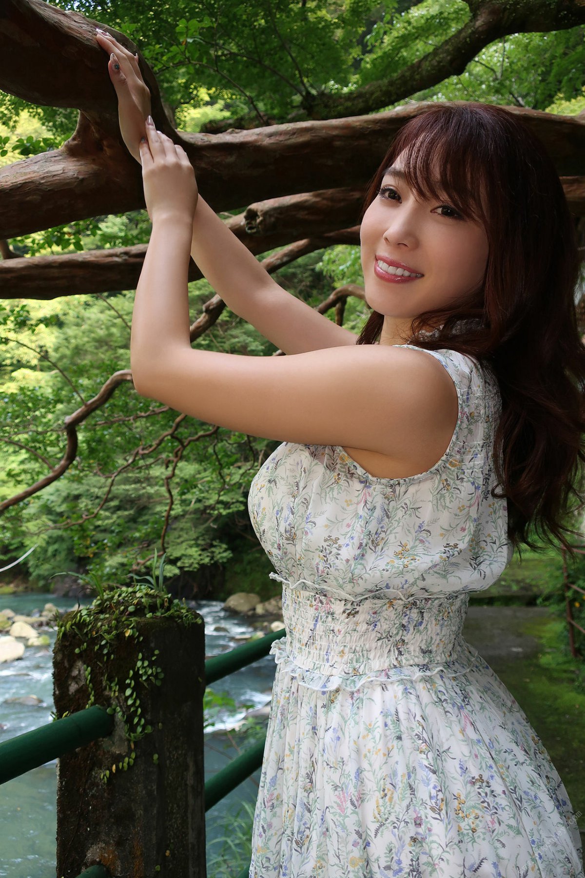 FRIDAY Digital Photobook Tomomi Morisaki 森咲智美 Secret meeting of secret hot spring DAY 1 秘湯の密会 DAY 1 2019 12 13 0025 9595414020.jpg