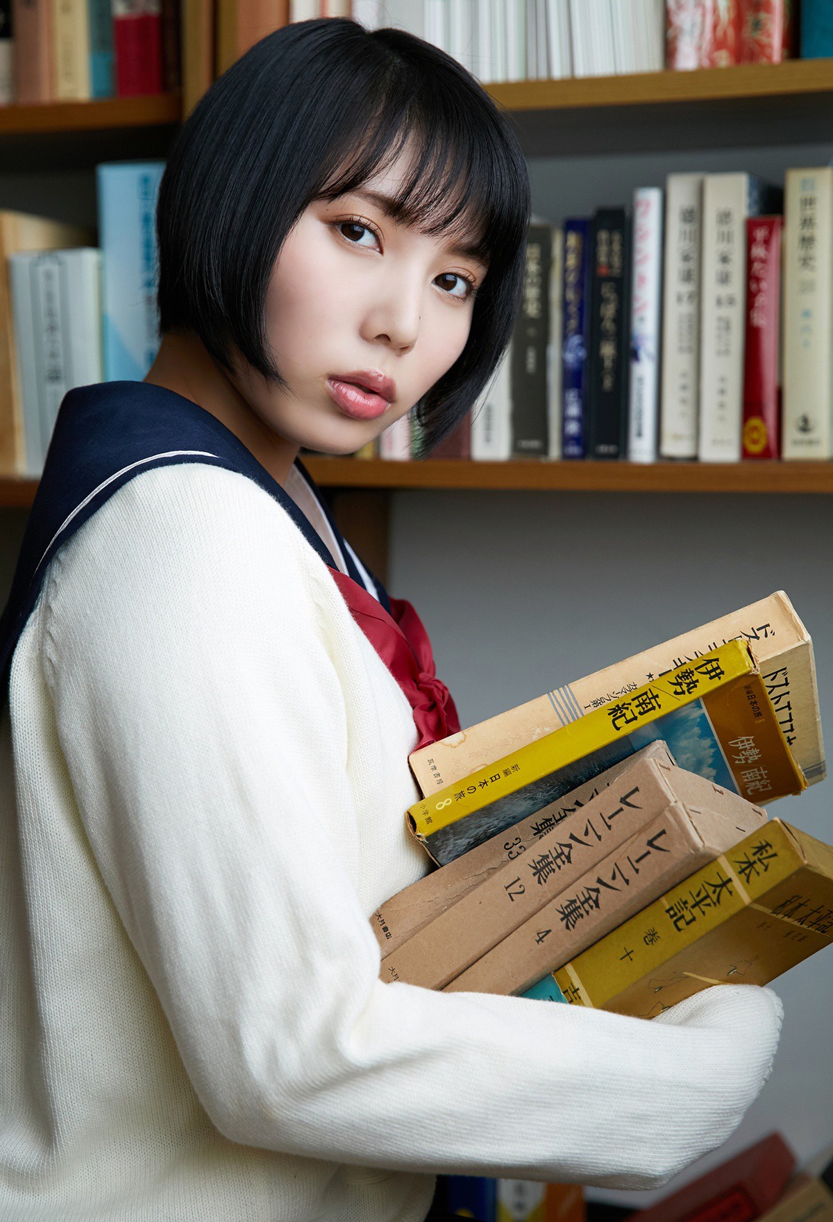 Photobook 2019 05 01 Kaoru Yasui 安位薫 Delusion After School Date 0007 3573688436.jpg