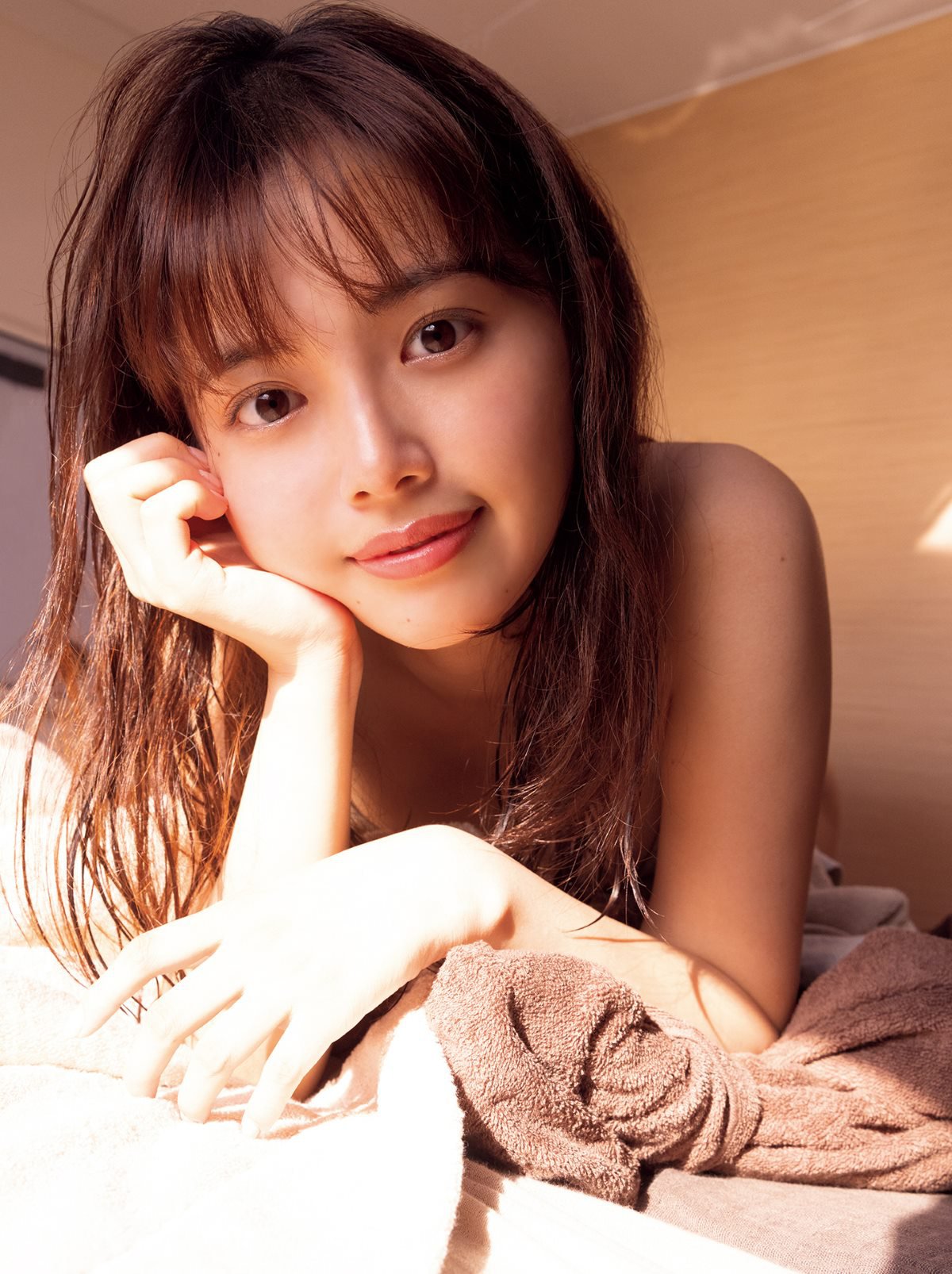 Photobook Hinami Mori 森日菜美 1st Photobook Lots of Mori もりだくさん 2022 02 23 A 0020 9533721195.jpg