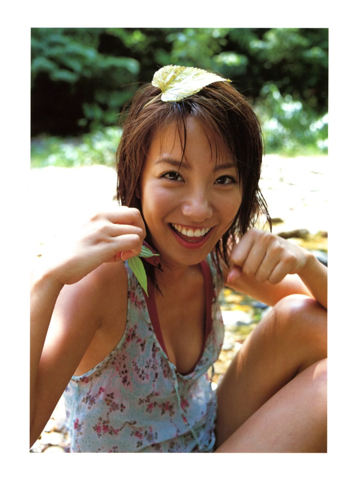 Photobook Azusa Yamamoto 山本梓 Azu piece あずピース 2005 10 26 0017 0926899657.jpg