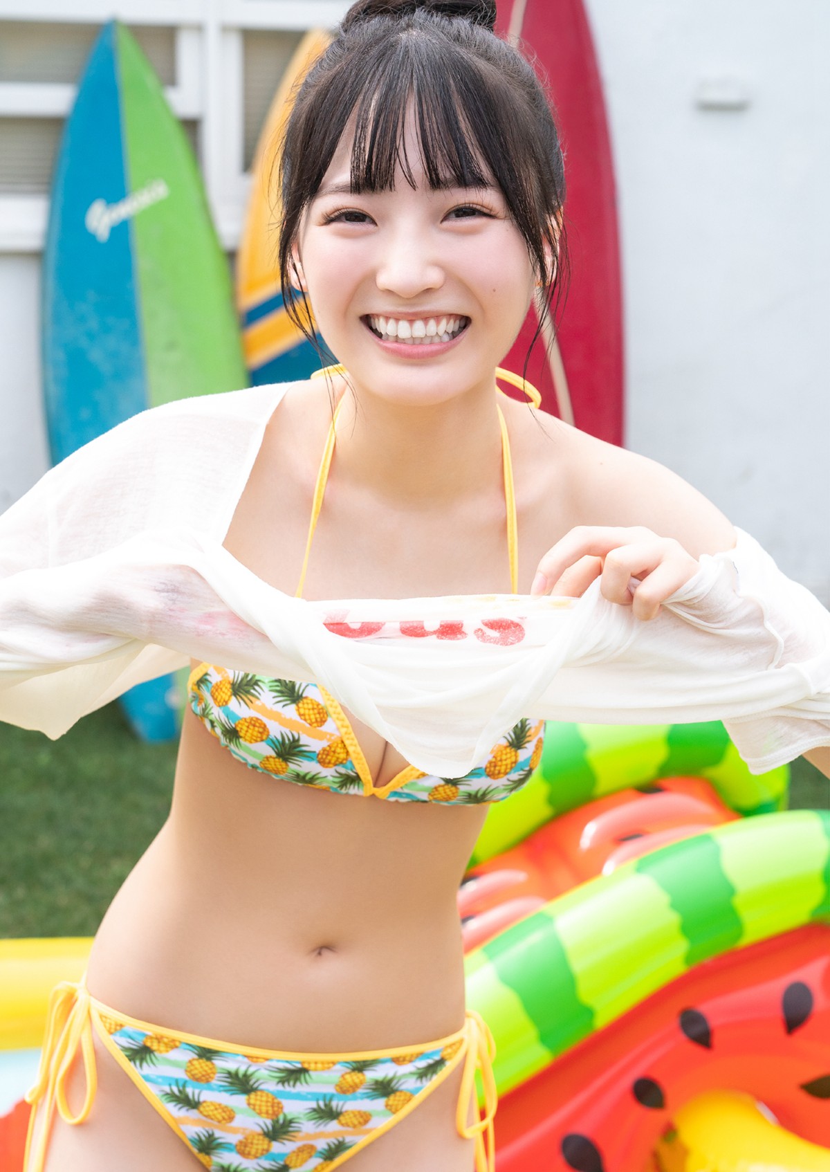 Photobook Yura Yura 由良ゆら Azatoi Summer Girl 0006 7477144115.jpg