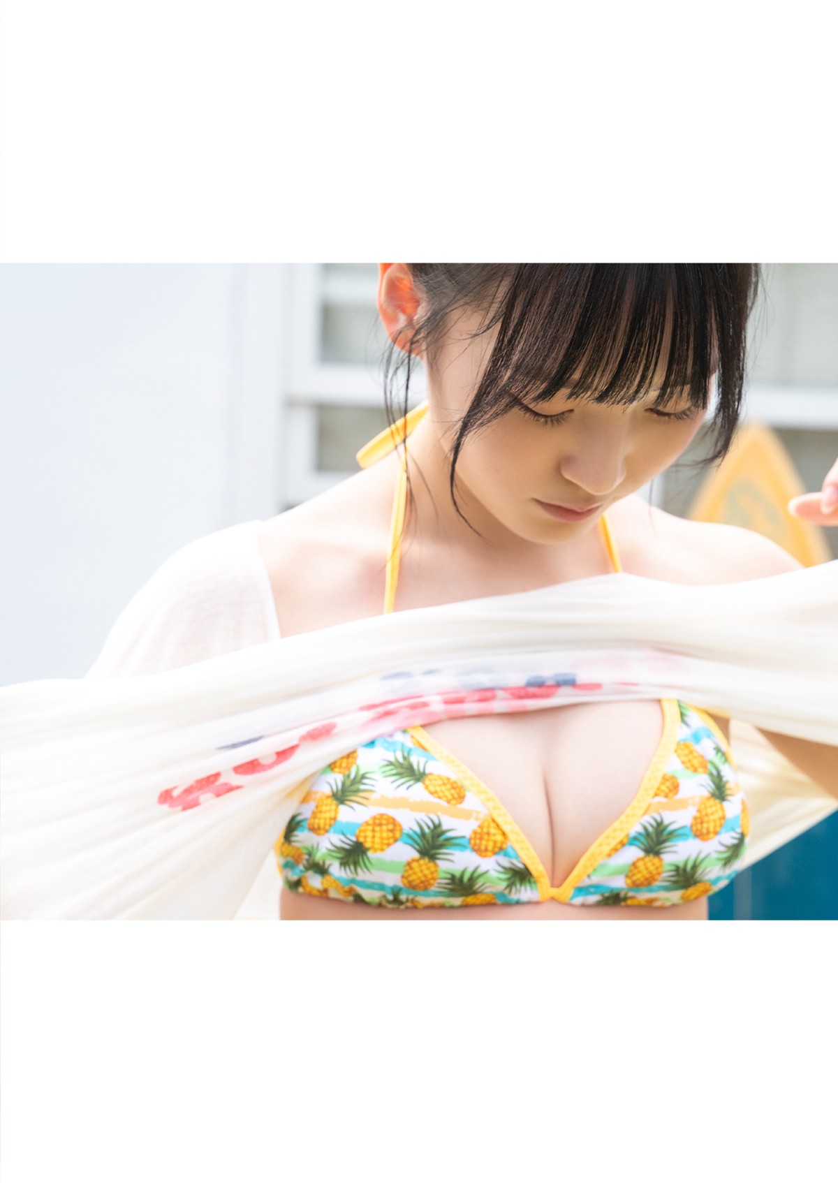 Photobook Yura Yura 由良ゆら Azatoi Summer Girl 0005 6269393071.jpg