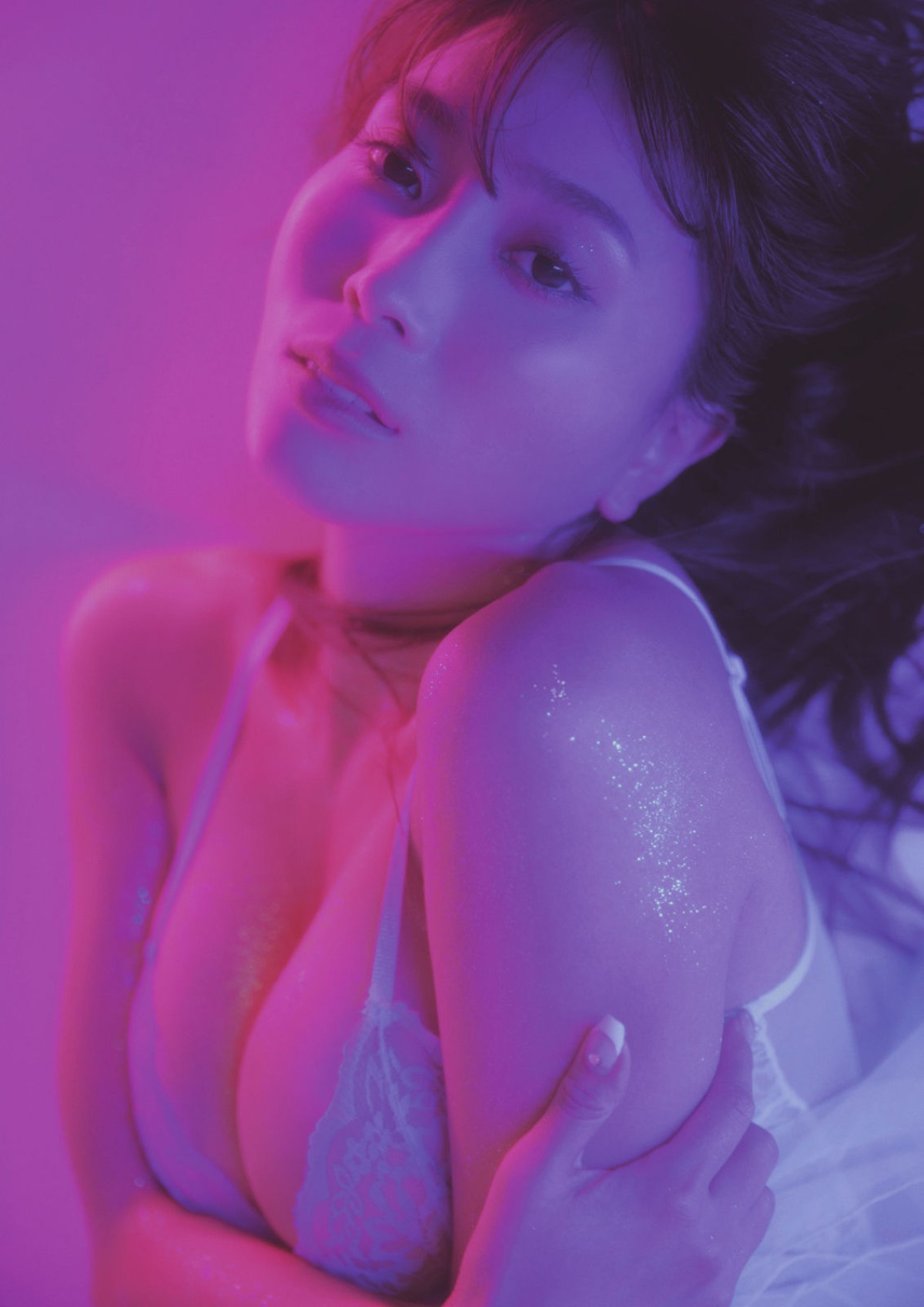 Photobook Tomomi Morisaki 森咲智美 Love Art 0016 0639556975.jpg