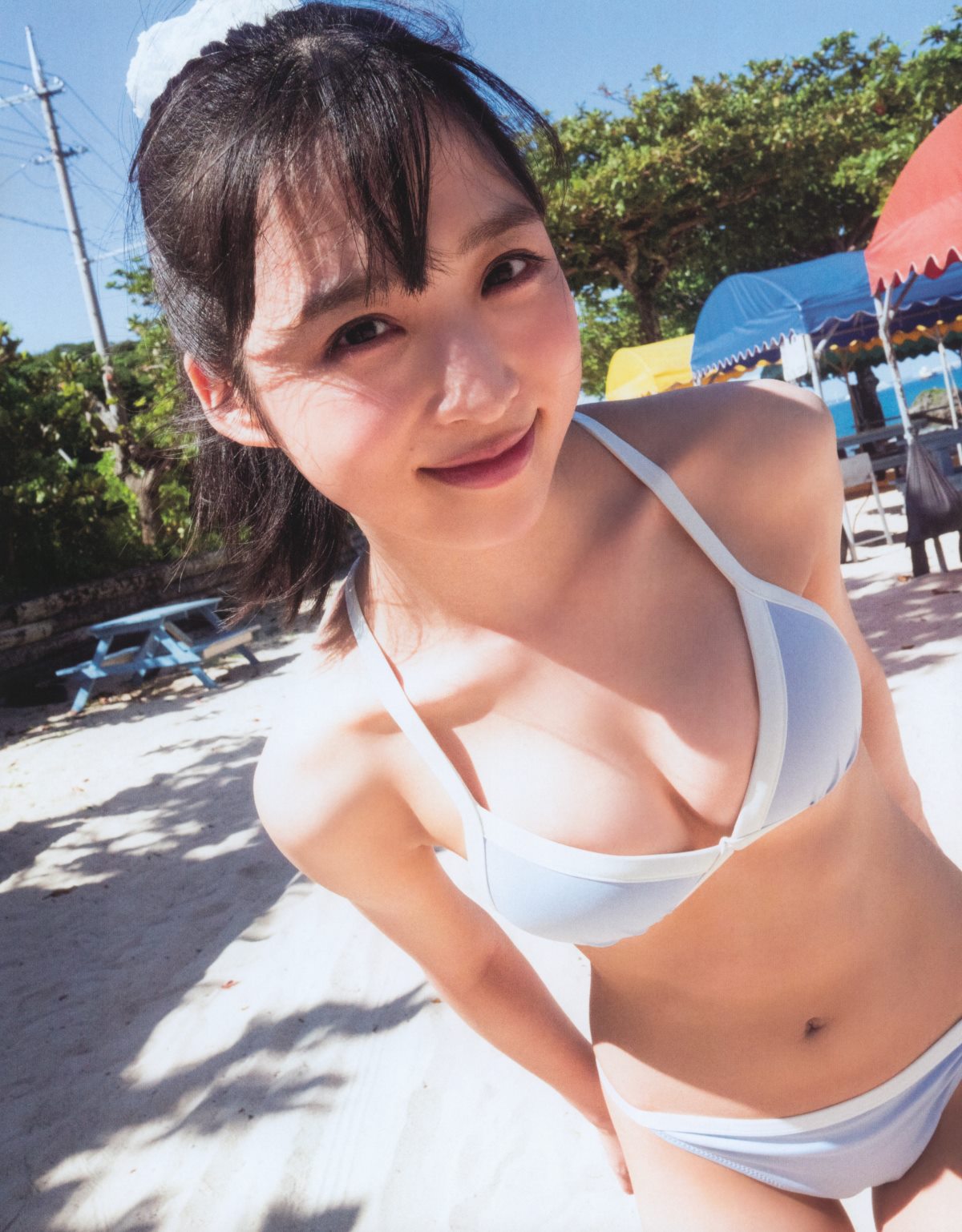 Photobook Yui Oguri 小栗有以 1st Photobook From the day I met you 君と出逢った日から 2022 01 18 0089 1612432541.jpg