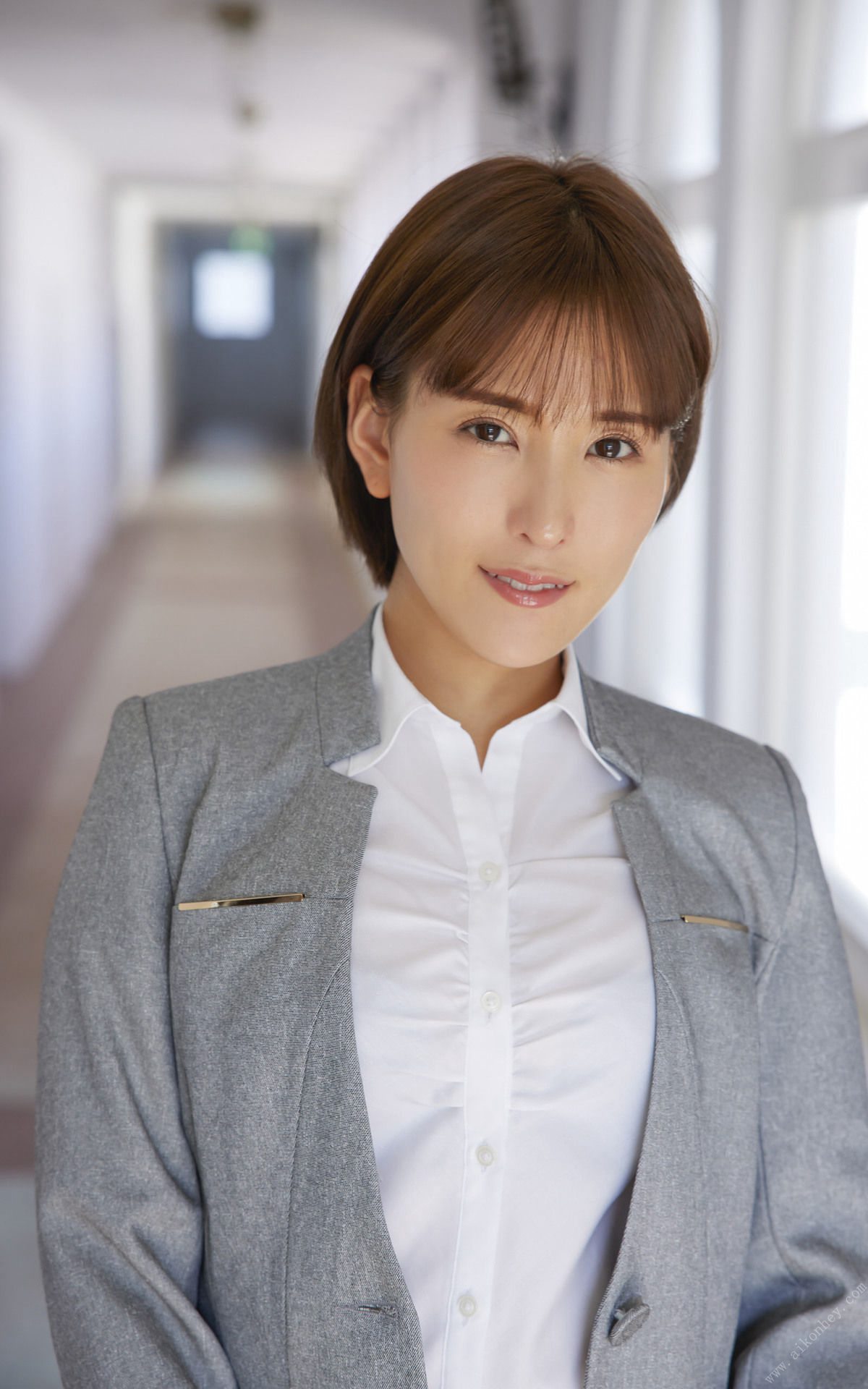 Photobook Yumi Asahina 朝比奈祐未 Shameless secretary Ver 2 破廉恥セクレタリー Ver 2 2022 07 07 A 0059 5413080650.jpg