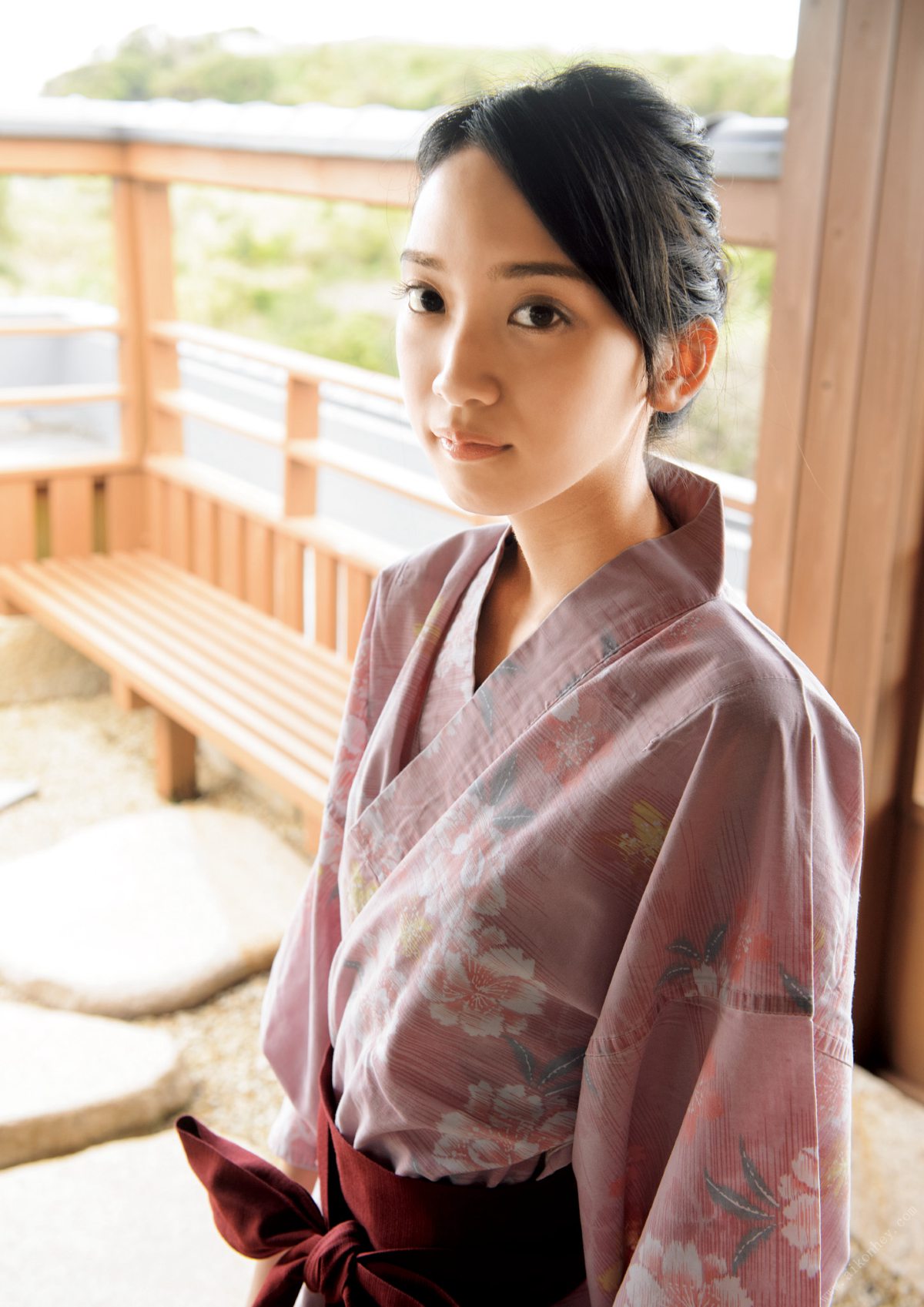 Photobook An Tsujimoto 辻本杏 1st Photobook An 杏 2014 04 25 0055 6607268609.jpg