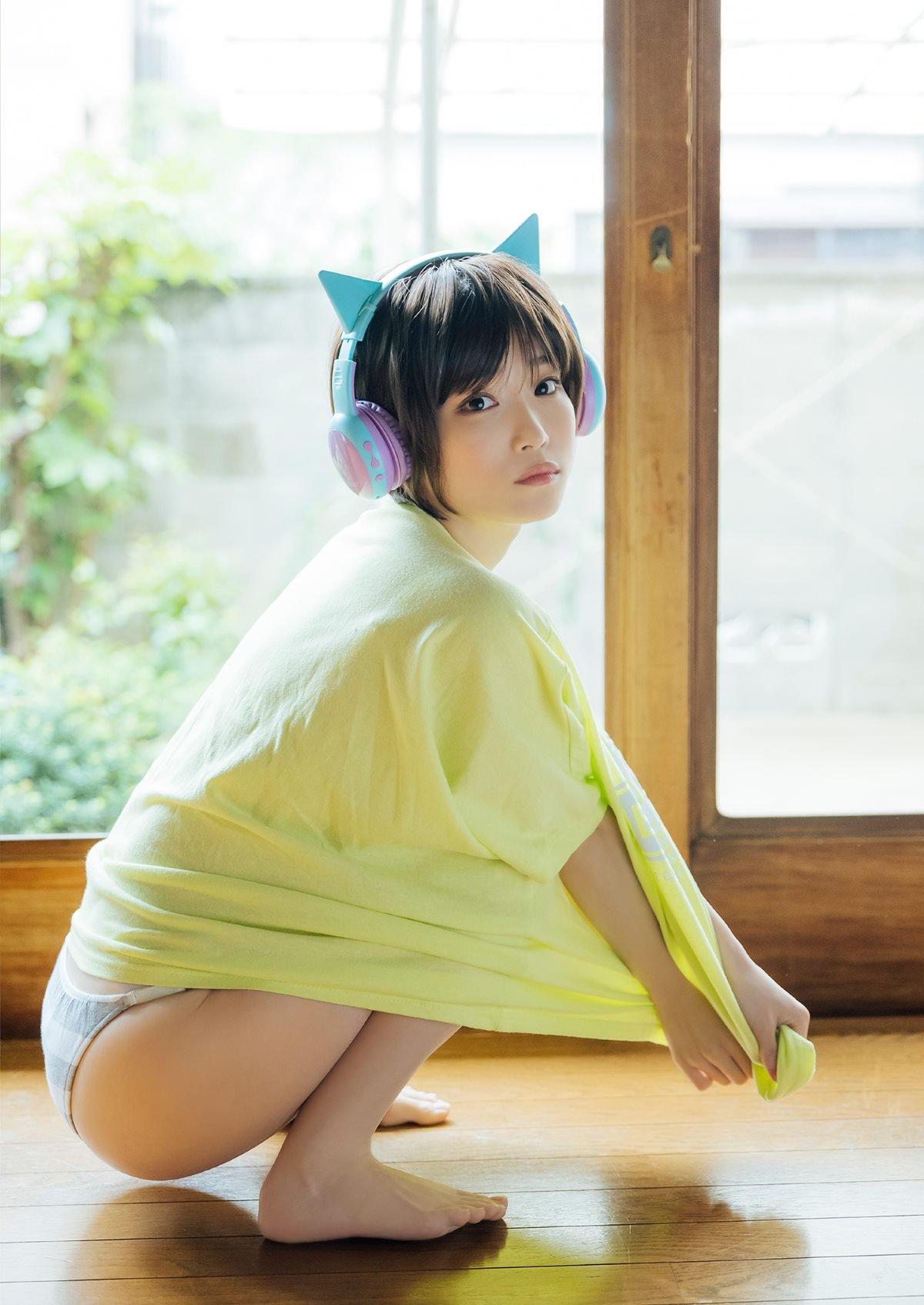 Photobook デジタル限定 YJ PHOTO BOOK 岸みゆババババンビ写真集 岸みゆ劇場 日本一可愛くて個性的な美人三姉妹 0020 3390304326.jpg