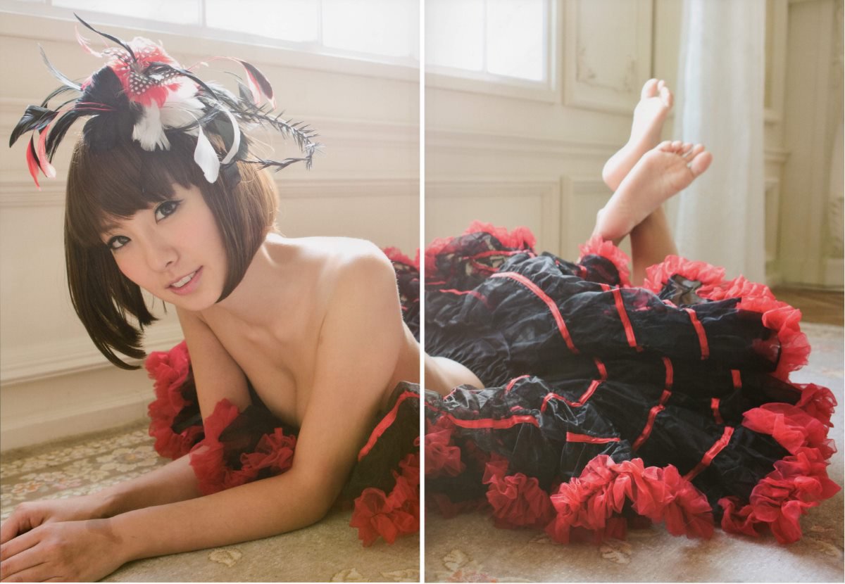 Photobook Azusa Yamamoto 山本梓 As One 2011 04 22 0009 9364830501.jpg