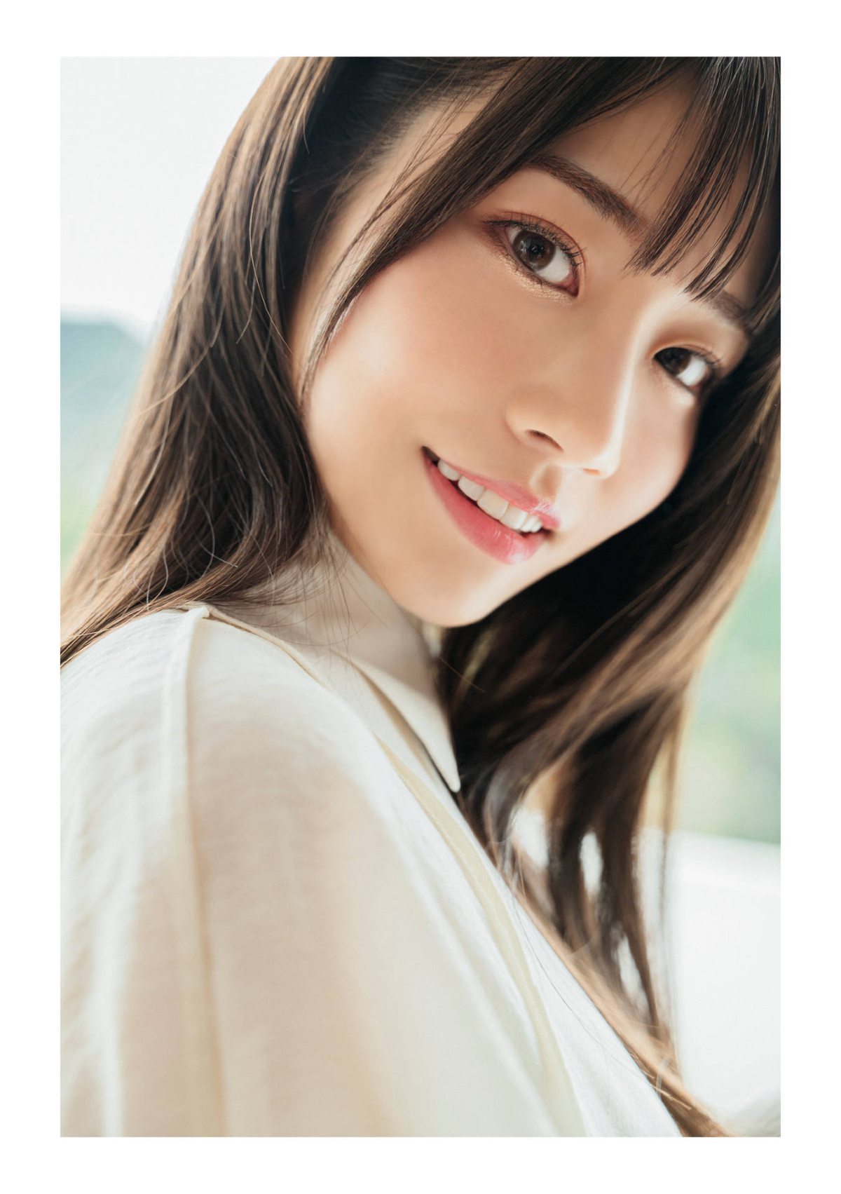 Photobook Saika Kawakita 河北彩花 Taken とられち 2022 07 11 0004 7947832299.jpg