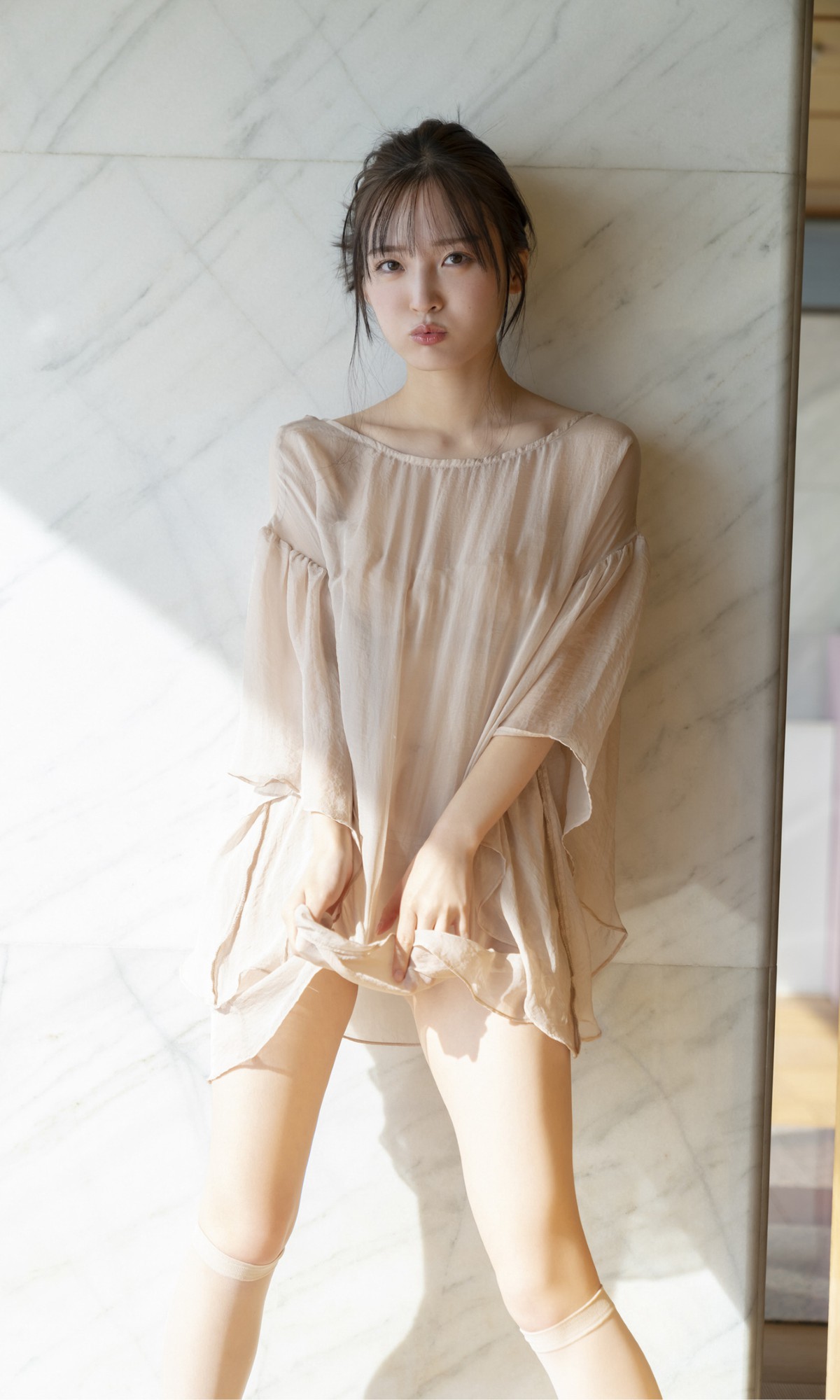 Photobook Yura Yura 由良ゆら Make A Lot Of It 0022 4889475198.jpg