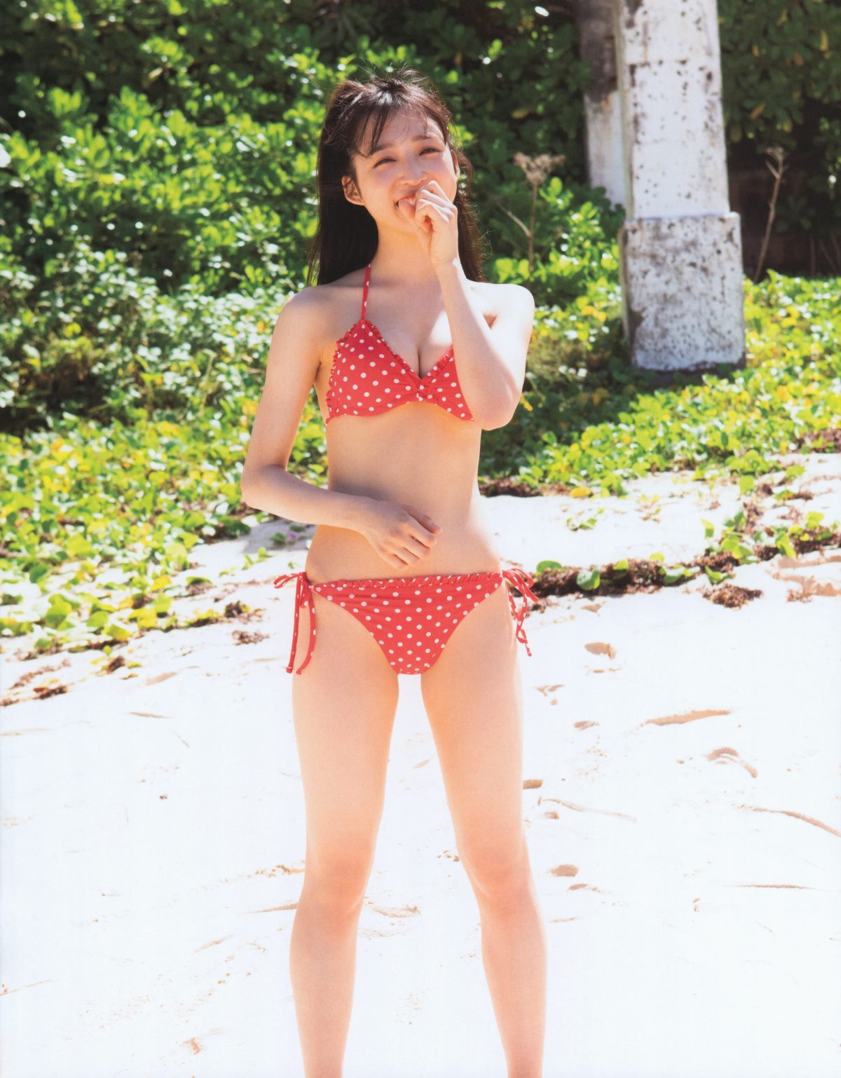 Photobook Yui Oguri 小栗有以 1st Photobook From the day I met you 君と出逢った日から 2022 01 18 0104 3758627733.jpg