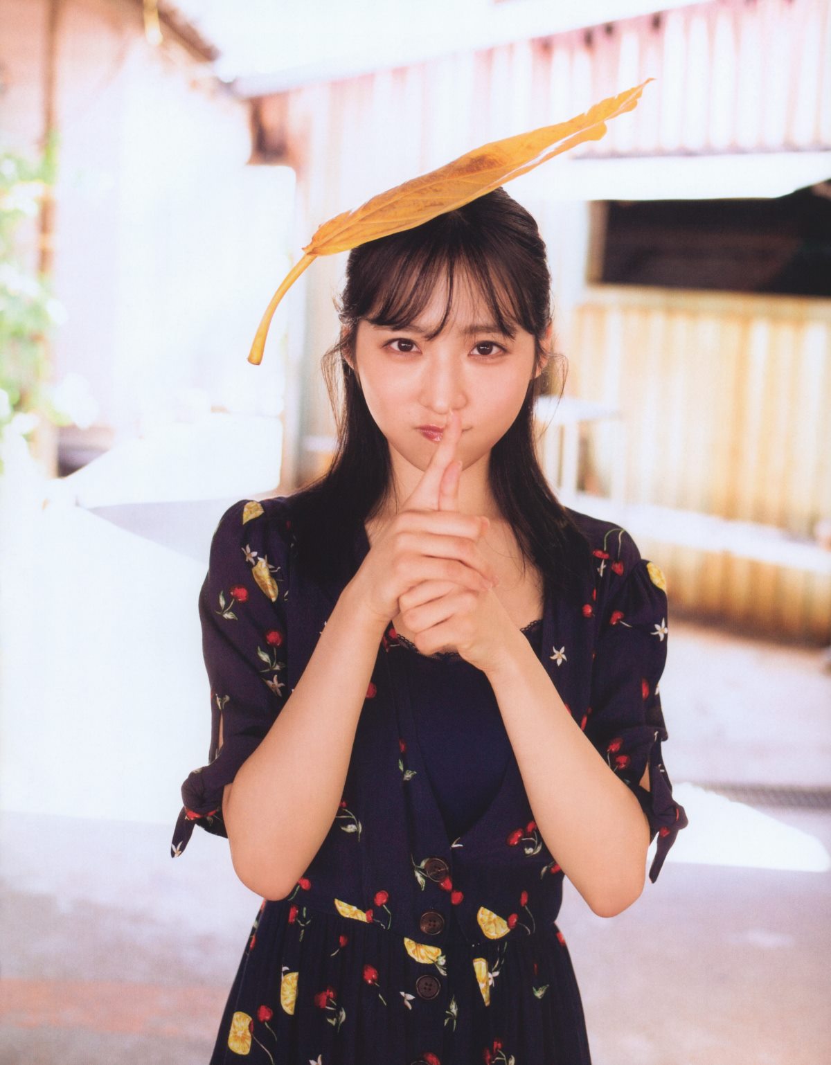 Photobook Yui Oguri 小栗有以 1st Photobook From the day I met you 君と出逢った日から 2022 01 18 0065 2051756705.jpg